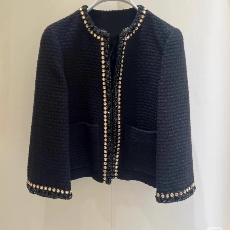 High Quality 2026 Spring Women Tweed Jacket O Neck Fashionable Rhinestone Embroidered Black Coat
High Quality 2026 Spring Women Tweed Jacket O Neck Fashionable Rhinestone Embroidered Black Coat