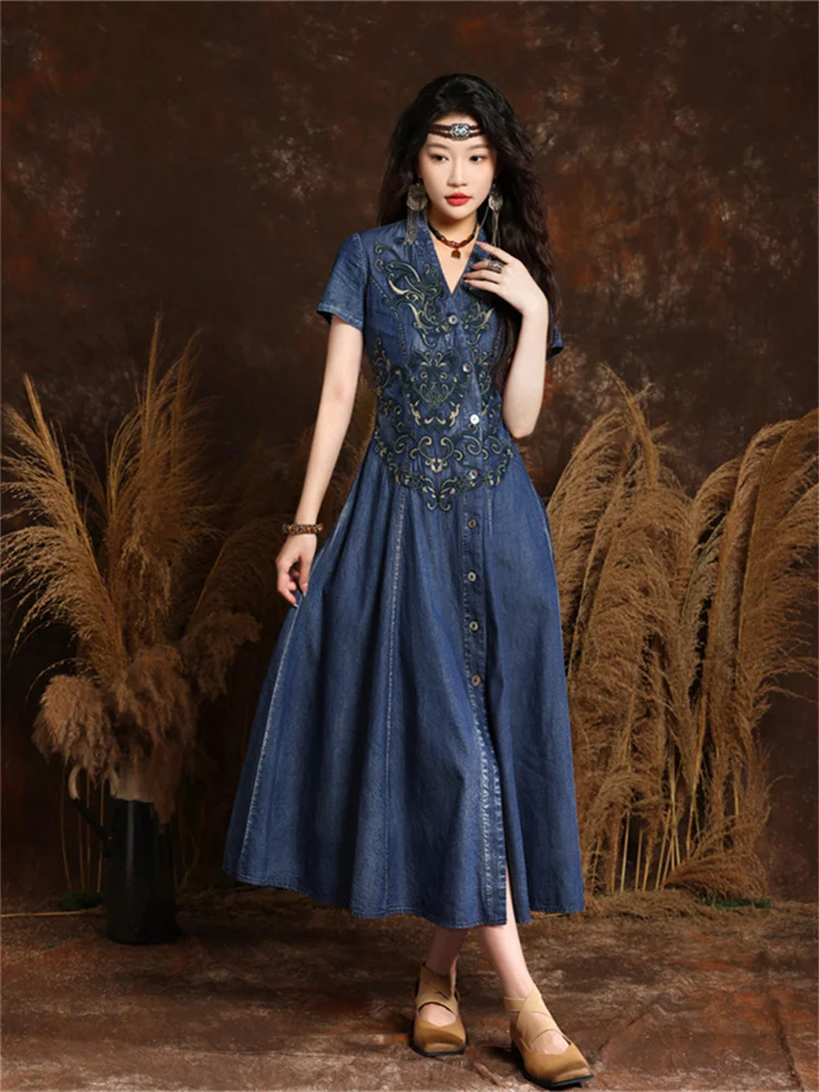 2025 Women's Vintage Denim Dress Spring Summer Embroidery V-neck Single-breasted Short Sleeves Pocket Slim Maxi Dresses M-5XL
2025 Women's Vintage Denim Dress Spring Summer Embroidery V-neck Single-breasted Short Sleeves Pocket Slim Maxi Dresses M-5XL