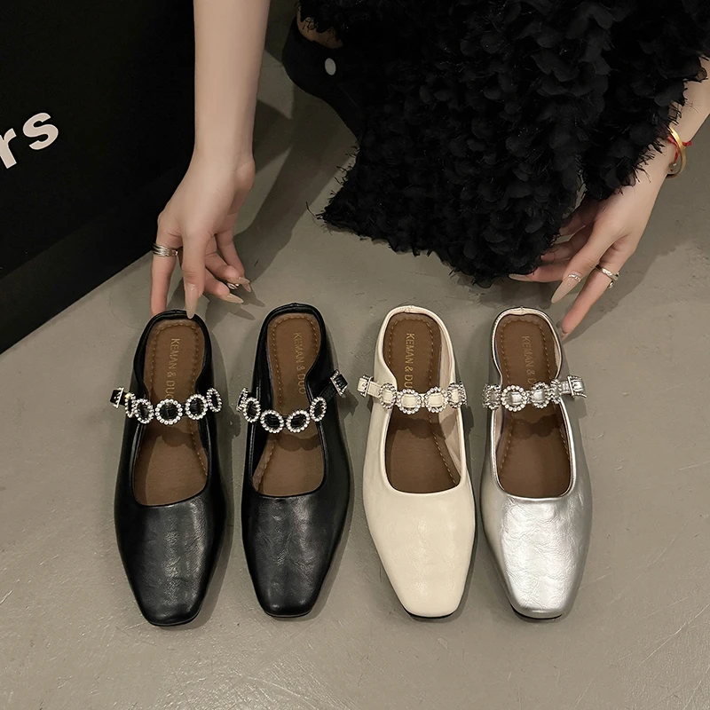 2025 New Stylish and Comfortable Women Crystal Flats Slippers Designer Sandals Dress Square-toe Leather Slides Metal Buckle
2025 New Stylish and Comfortable Women Crystal Flats Slippers Designer Sandals Dress Square-toe Leather Slides Metal Buckle