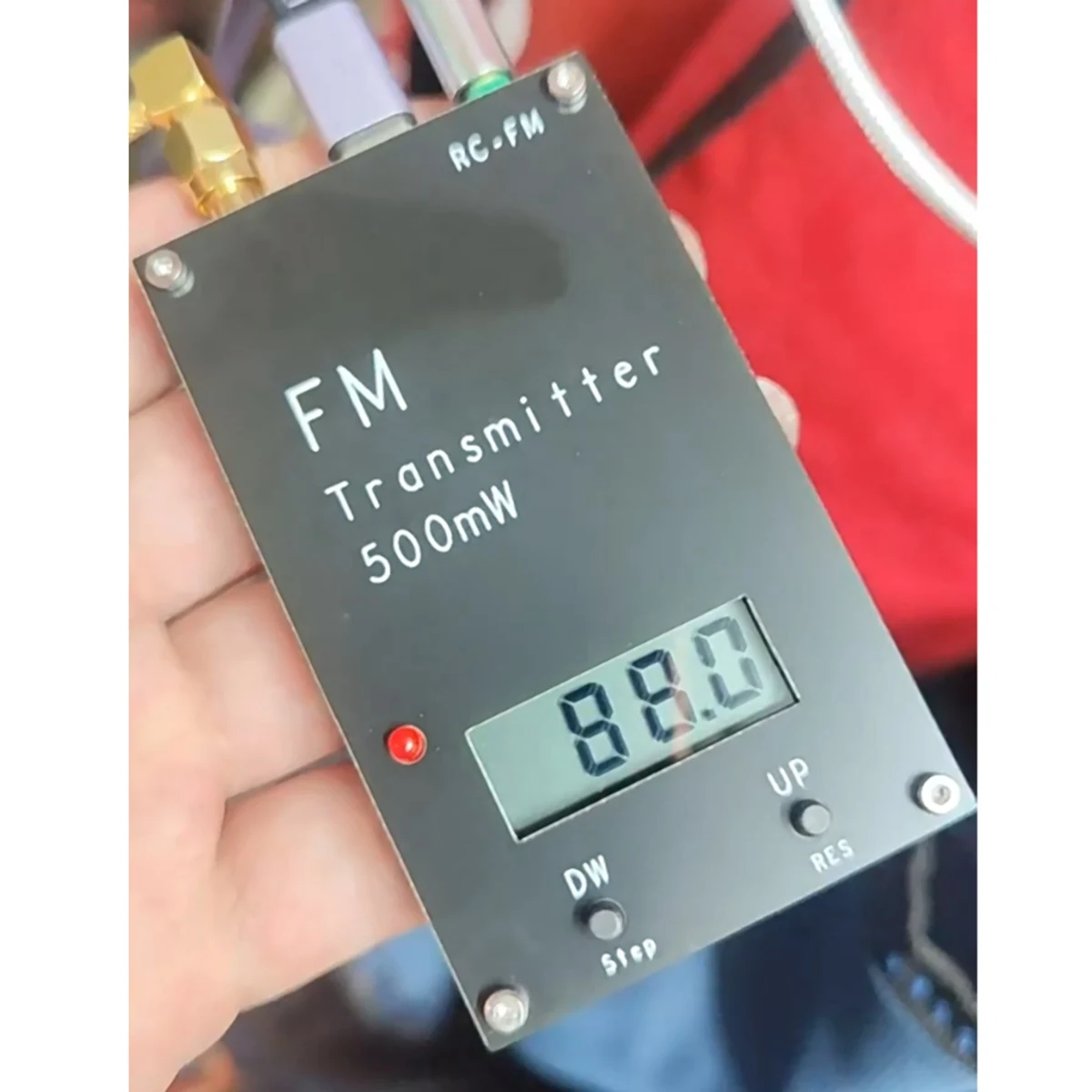 Передатчик 2000M цифровой дисплей 500 МВт стерео 76-108M радио FM-передатчик ГОРЯЧИЙ
Передатчик 2000M цифровой дисплей 500 МВт стерео 76-108M радио FM-передатчик ГОРЯЧИЙ