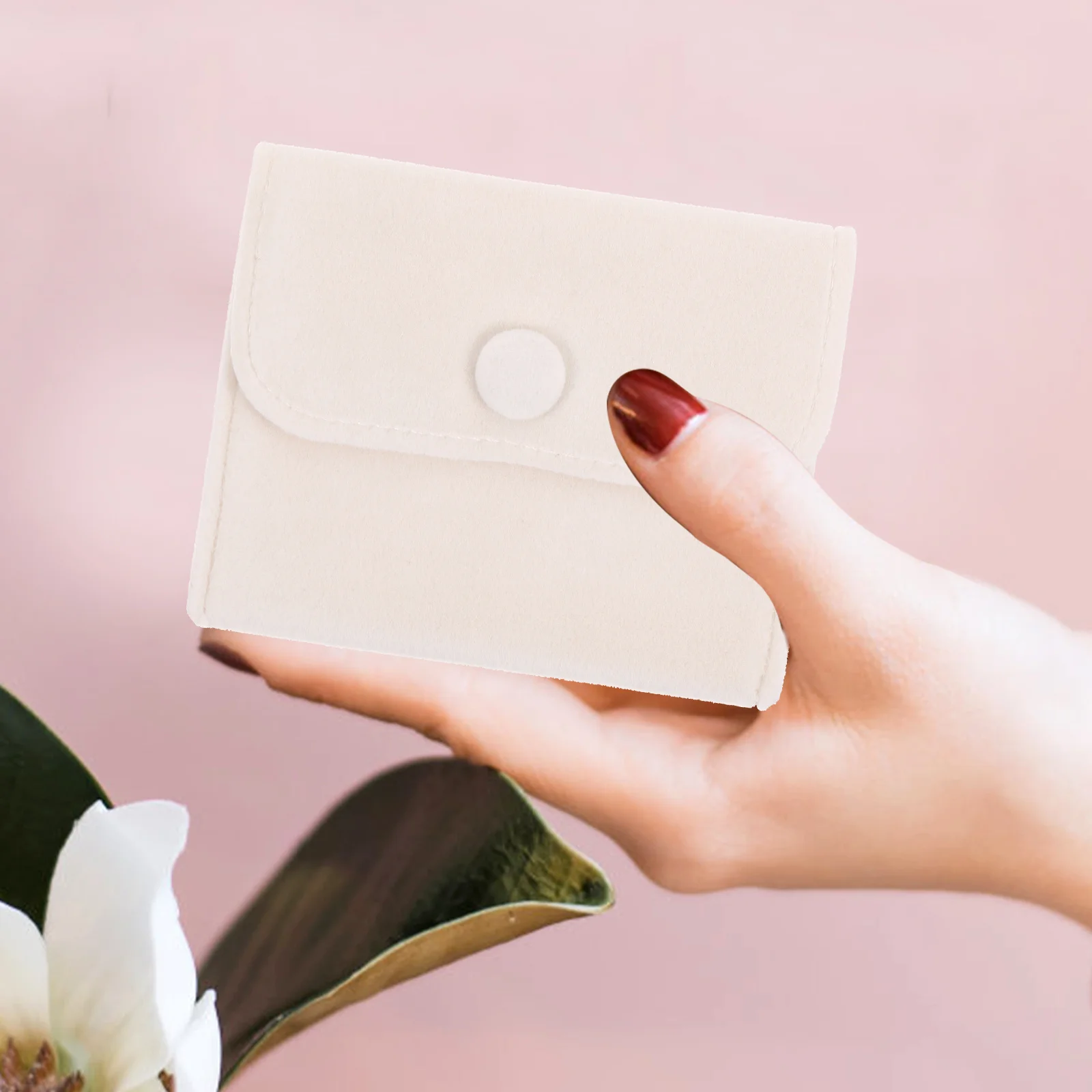 Jewelry Storage Pouch Soft Small Bag for Earphones Keys Necklaces Reusable Gift Packing Travel Organizer Pouch
Jewelry Storage Pouch Soft Small Bag for Earphones Keys Necklaces Reusable Gift Packing Travel Organizer Pouch