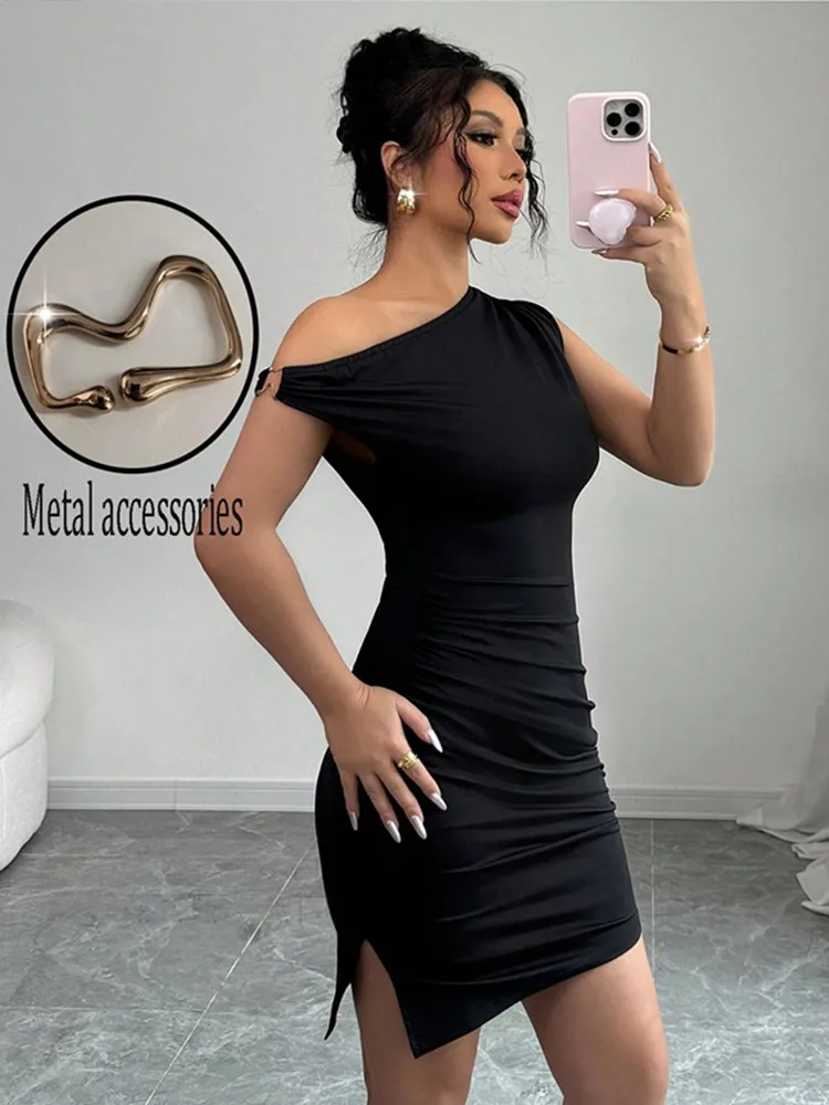 SKMY Black Dress 2025 Women Clothing Spring Summer Sleeveless Metal Accessories Slant Collar Split Pleated Tight Dress Party
SKMY Black Dress 2025 Women Clothing Spring Summer Sleeveless Metal Accessories Slant Collar Split Pleated Tight Dress Party