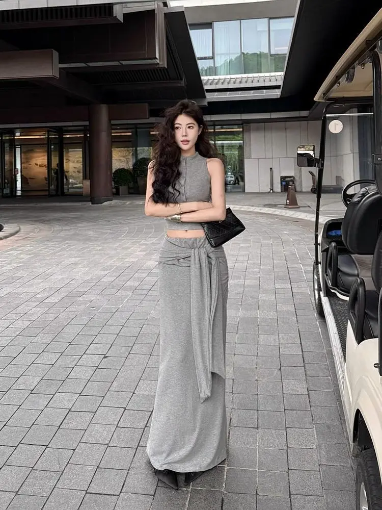 Spice Girls Suit Women's Summer Slim Fit Sleeveless Vest Top Lace-up Hip Wrap Long Skirt Two-piece Set Fashion Female Clothes
Spice Girls Suit Women's Summer Slim Fit Sleeveless Vest Top Lace-up Hip Wrap Long Skirt Two-piece Set Fashion Female Clothes