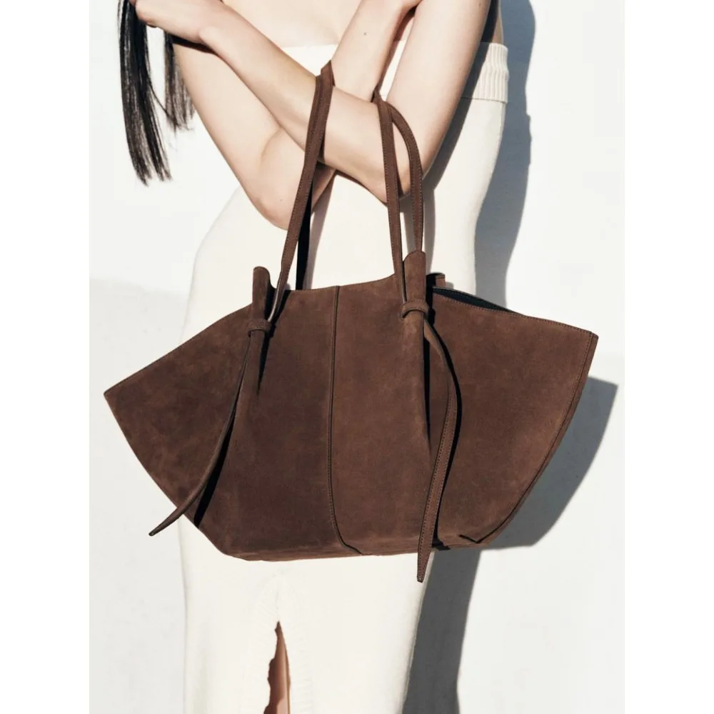 Женская коричневая замшевая роскошная брендовая сумка большой вместимости, дизайнерская сумка через плечо, винтажная сумка через плечо, рабочая пригородная сумка
Женская коричневая замшевая роскошная брендовая сумка большой вместимости, дизайнерская сумка через плечо, винтажная сумка через плечо, рабочая пригородная сумка