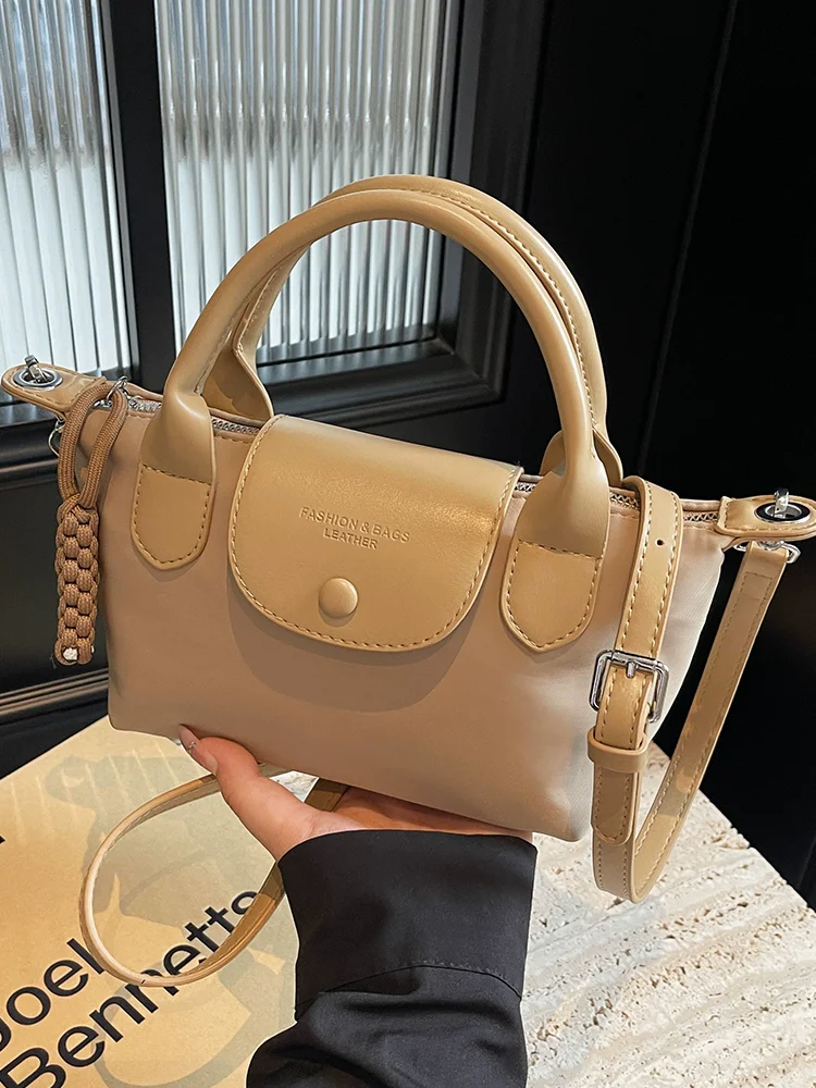 Hot 2025 Oxford Women's Bag Luxury Brand Designer Mini Hobos Multi-Color Dumpling Dragon Bags Trendy Shoulder bag Handbag
Hot 2025 Oxford Women's Bag Luxury Brand Designer Mini Hobos Multi-Color Dumpling Dragon Bags Trendy Shoulder bag Handbag