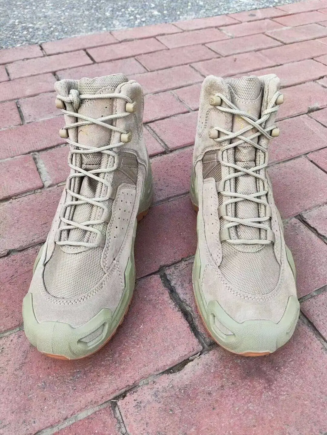 Men's Outdoor Breathable Anti-Friction Hiking Boots Unisex Comfortable Versatile Sports Shoes Hiking Boots & Casual Footwear
Men's Outdoor Breathable Anti-Friction Hiking Boots Unisex Comfortable Versatile Sports Shoes Hiking Boots & Casual Footwear