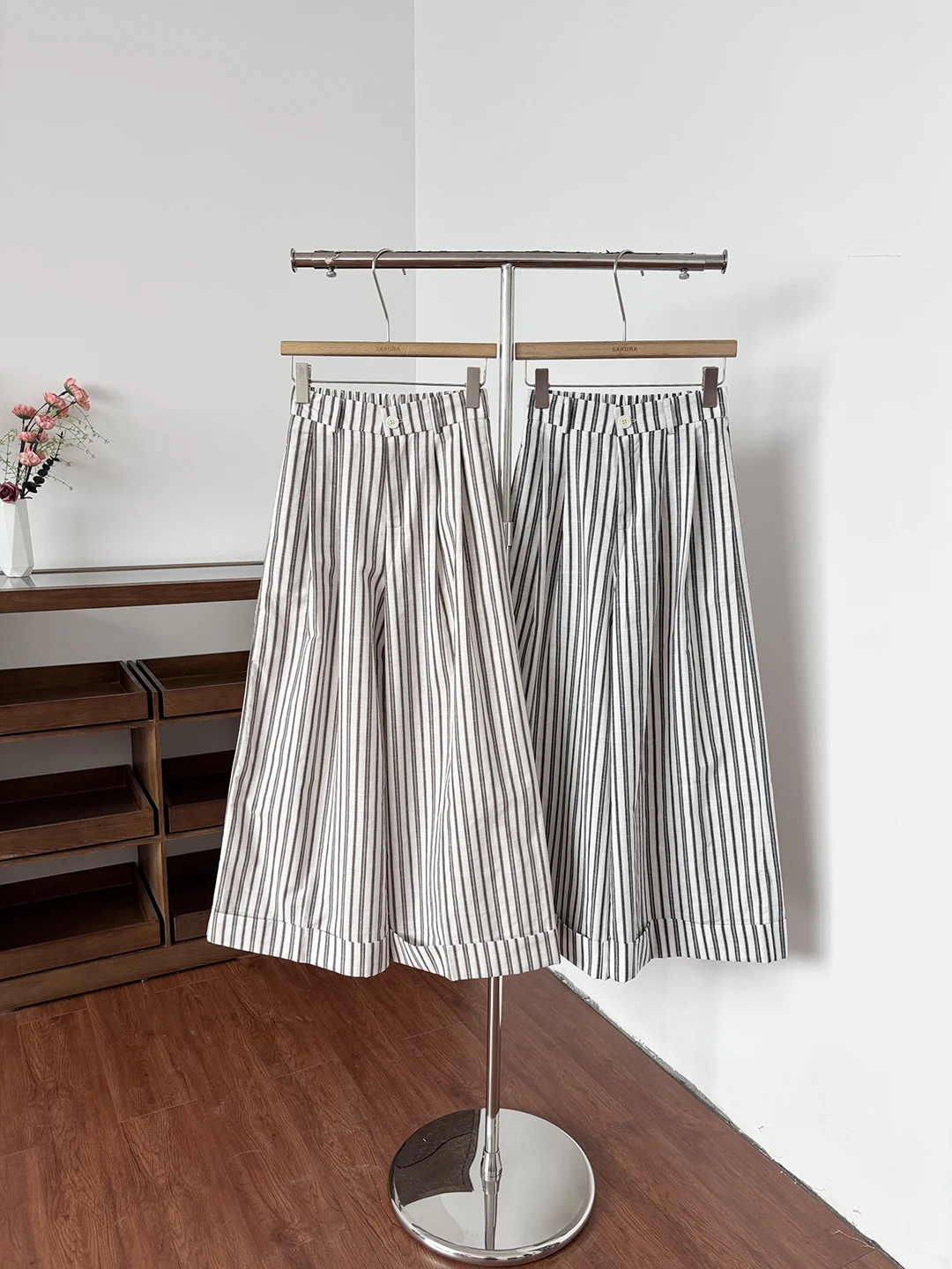 High Waist Striped Wide Leg Pants Women's Summer Loose Knot Casual Lazy Style Straight Nine Points Pants Commute Style
High Waist Striped Wide Leg Pants Women's Summer Loose Knot Casual Lazy Style Straight Nine Points Pants Commute Style