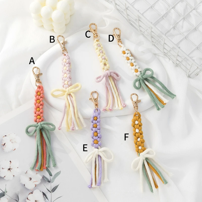 Hand Woven Colorful Tassel Keychain Cute Bag Decoration Pendant Gift for Girlfriends
Hand Woven Colorful Tassel Keychain Cute Bag Decoration Pendant Gift for Girlfriends