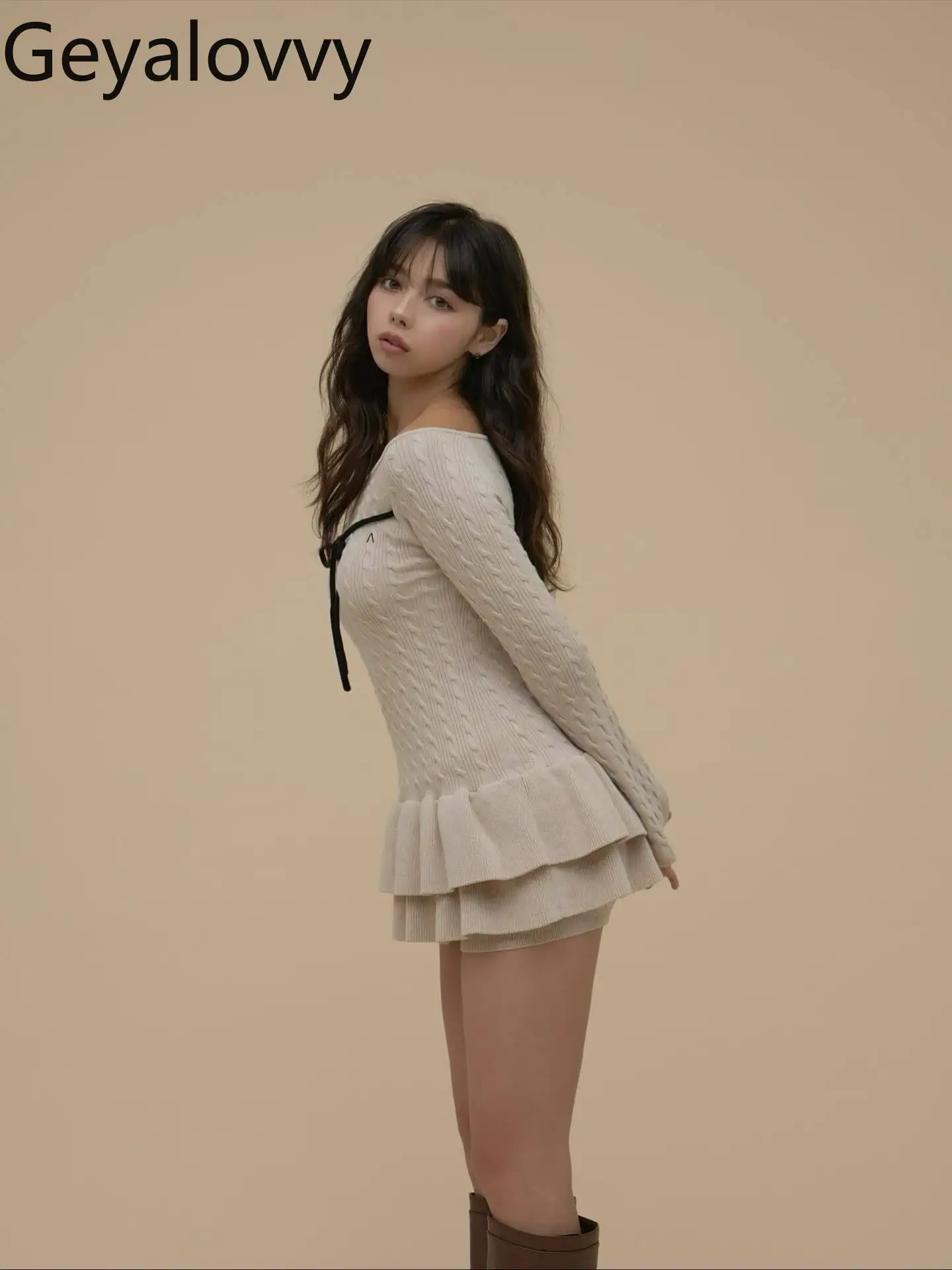 Модный милый свитер с рюшами и завязками в японском стиле для девочек, вязаный топ с длинными рукавами и узкие шорты с высокой талией, комплект из двух предметов
Модный милый свитер с рюшами и завязками в японском стиле для девочек, вязаный топ с длинными рукавами и узкие шорты с высокой талией, комплект из двух предметов