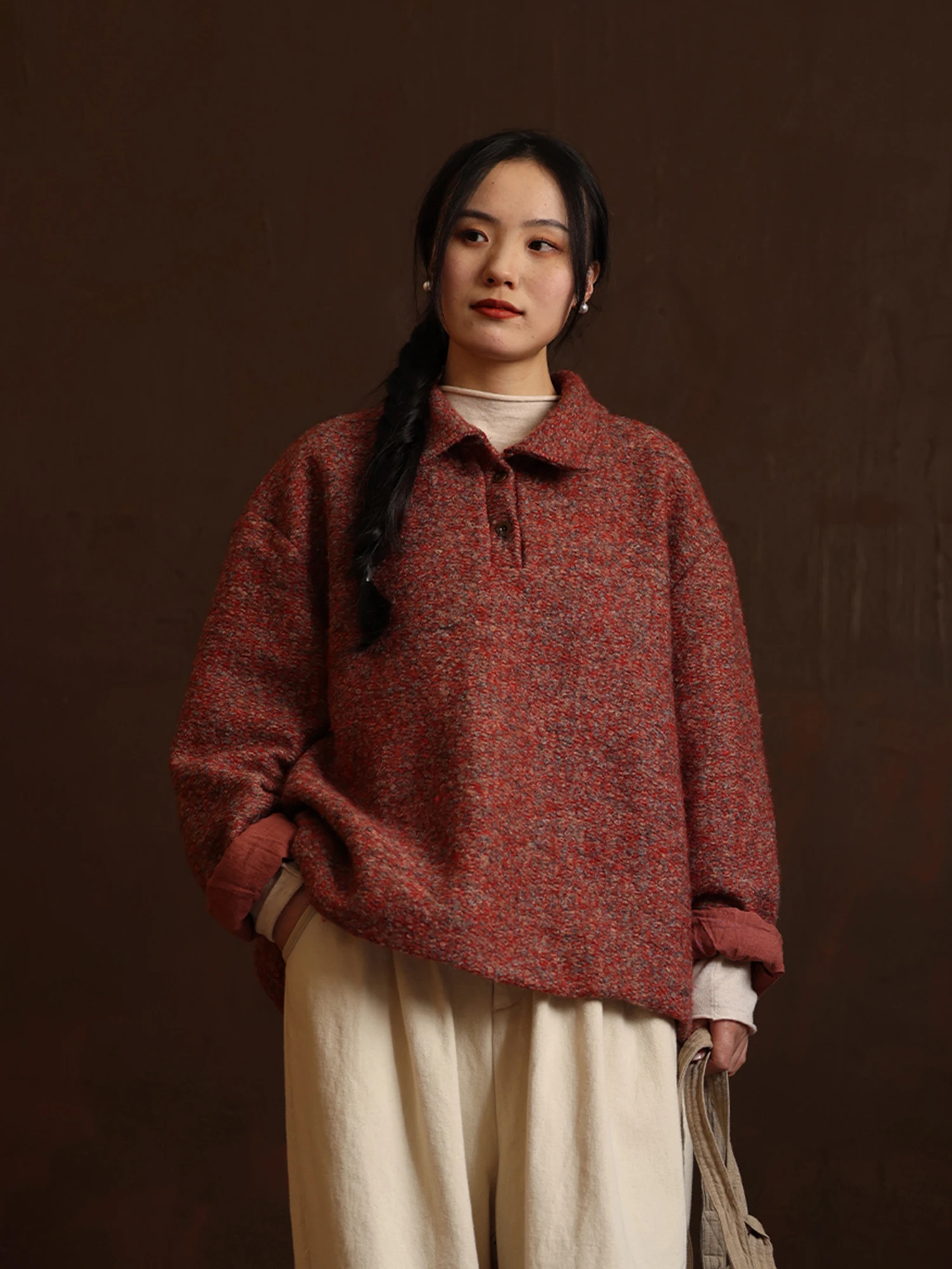 Свитер PengPeng Home 38245 из смесовой шерсти и нейлона с воротником, уличный стиль, свободный крой, удлиненный рукав, стандартная длина, зимняя мода, женский
Свитер PengPeng Home 38245 из смесовой шерсти и нейлона с воротником, уличный стиль, свободный крой, удлиненный рукав, стандартная длина, зимняя мода, женский