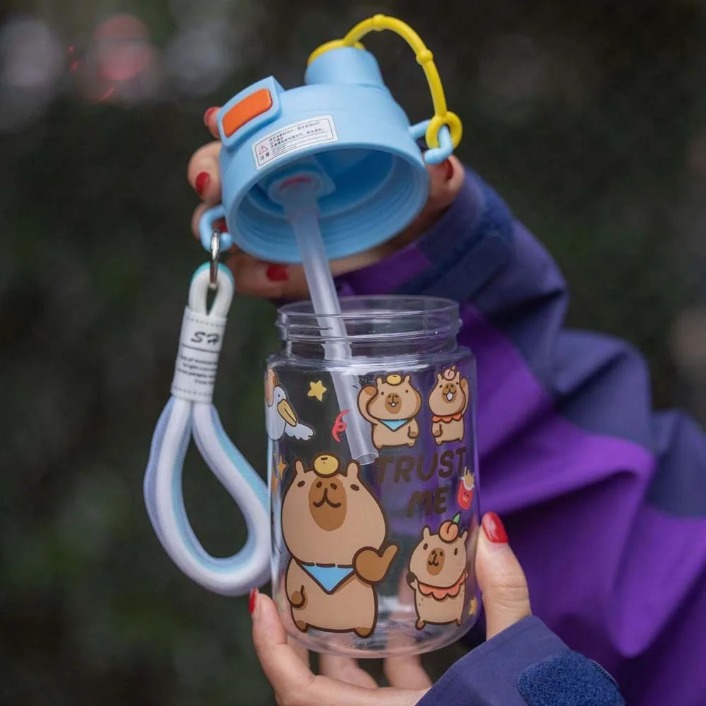 Large Capacity Capybara Water Bottle TPR Transparent Cartoon Children Cup PC PP Straw 600ML Double Drinking Cup Milk
Large Capacity Capybara Water Bottle TPR Transparent Cartoon Children Cup PC PP Straw 600ML Double Drinking Cup Milk