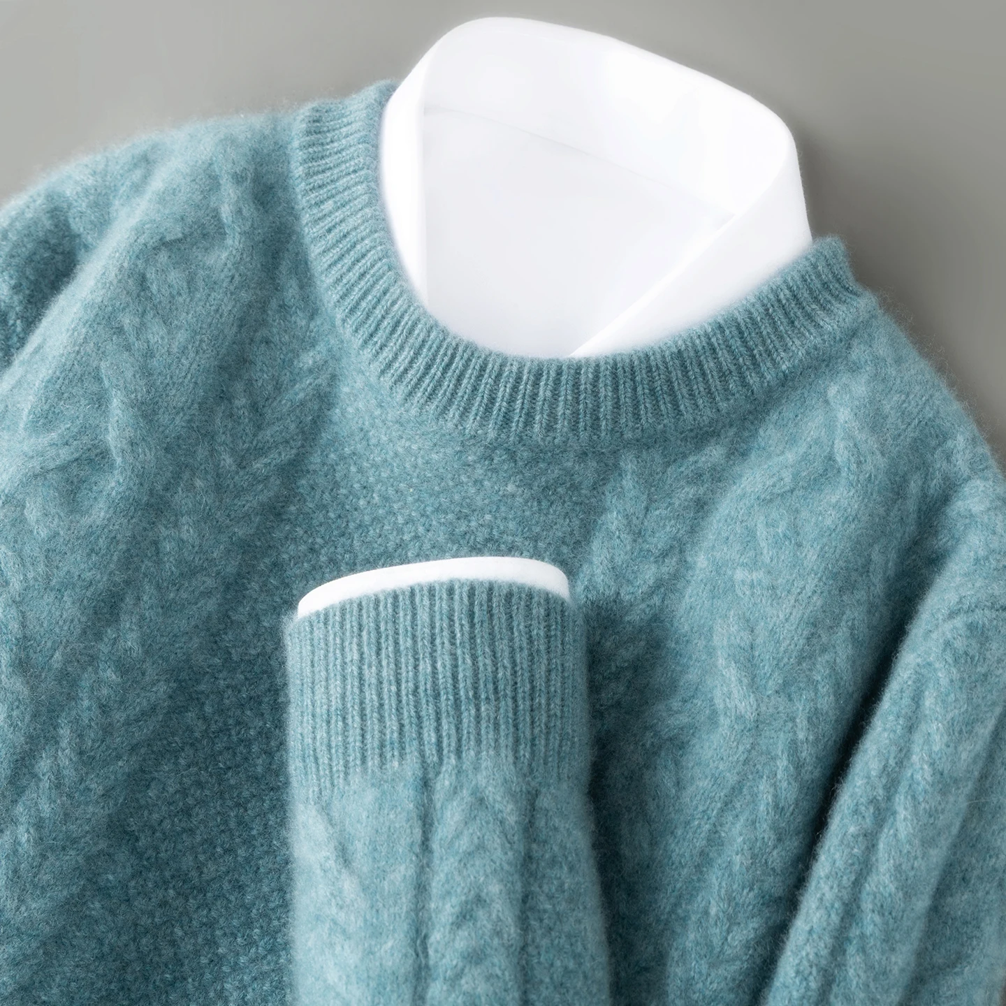 Осень-зима, мужской свитер из 100% чистой шерсти, жаккардовый шерстяной трикотаж с длинными рукавами, пуловер, теплые деловые шерстяные кашемировые топы
Осень-зима, мужской свитер из 100% чистой шерсти, жаккардовый шерстяной трикотаж с длинными рукавами, пуловер, теплые деловые шерстяные кашемировые топы