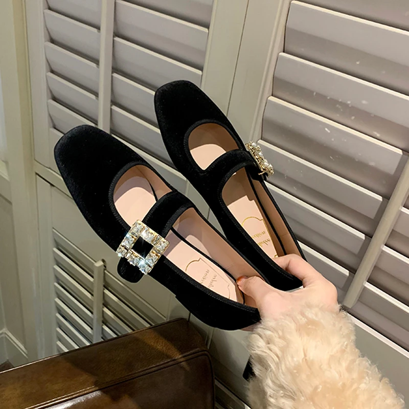 Spring Crystal Buckle Women Shoes Square Head Velvet Mary Janes Thick Heels Outdoor Zapatos Mujer
Spring Crystal Buckle Women Shoes Square Head Velvet Mary Janes Thick Heels Outdoor Zapatos Mujer