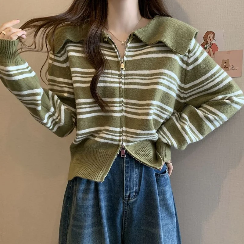 Navy Collar Waist Tie Striped Short Jacket Women Autumn Stylish Slim Fit Double Zipper Hooded Cardigan
Navy Collar Waist Tie Striped Short Jacket Women Autumn Stylish Slim Fit Double Zipper Hooded Cardigan