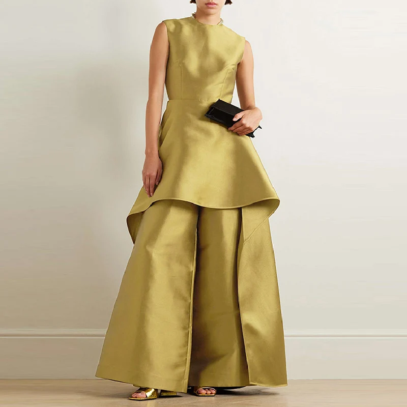 2024 Women Sleeveless O-Neck Wide Leg Long Jumpsuit Female Elegant Solid Swing Temperament Romper Chic Lady Stitching One Piece
2024 Women Sleeveless O-Neck Wide Leg Long Jumpsuit Female Elegant Solid Swing Temperament Romper Chic Lady Stitching One Piece