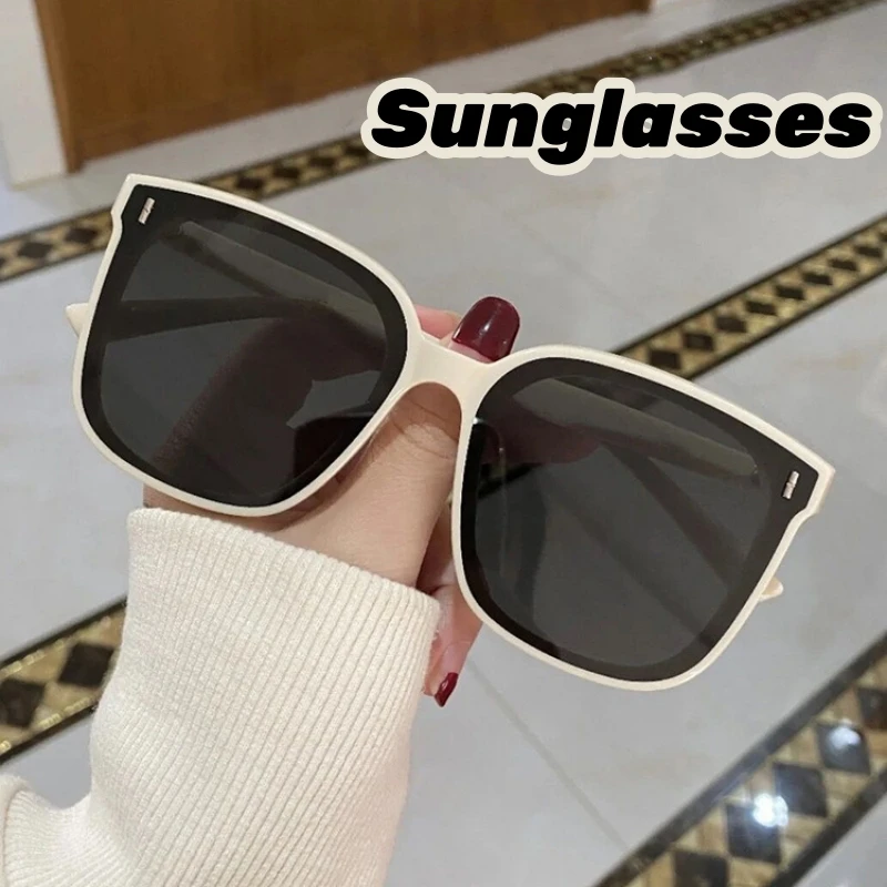 2024 Fashion Luxury Brand Sunglasses Women Classic Vintage Sun Glasses for Ladies Shades UV400 Protection Trendy Travel Goggles
2024 Fashion Luxury Brand Sunglasses Women Classic Vintage Sun Glasses for Ladies Shades UV400 Protection Trendy Travel Goggles