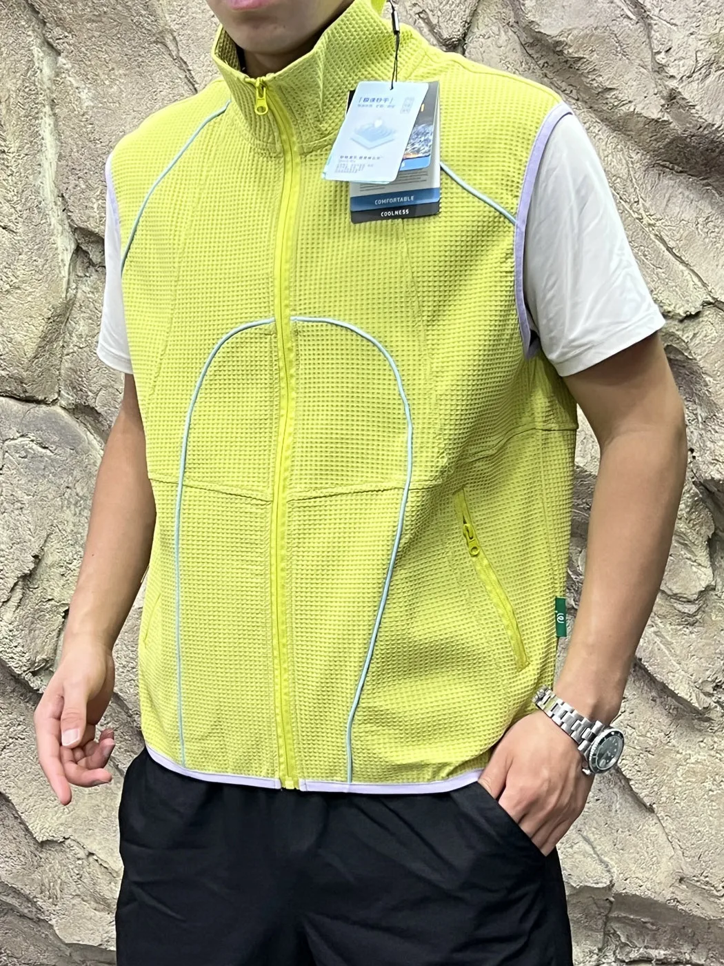High-End Herringbone 3D Tailored Elastic Breathable Summer Men's Outdoor Function Stand Collar Vest Lightweight Casual Style
High-End Herringbone 3D Tailored Elastic Breathable Summer Men's Outdoor Function Stand Collar Vest Lightweight Casual Style