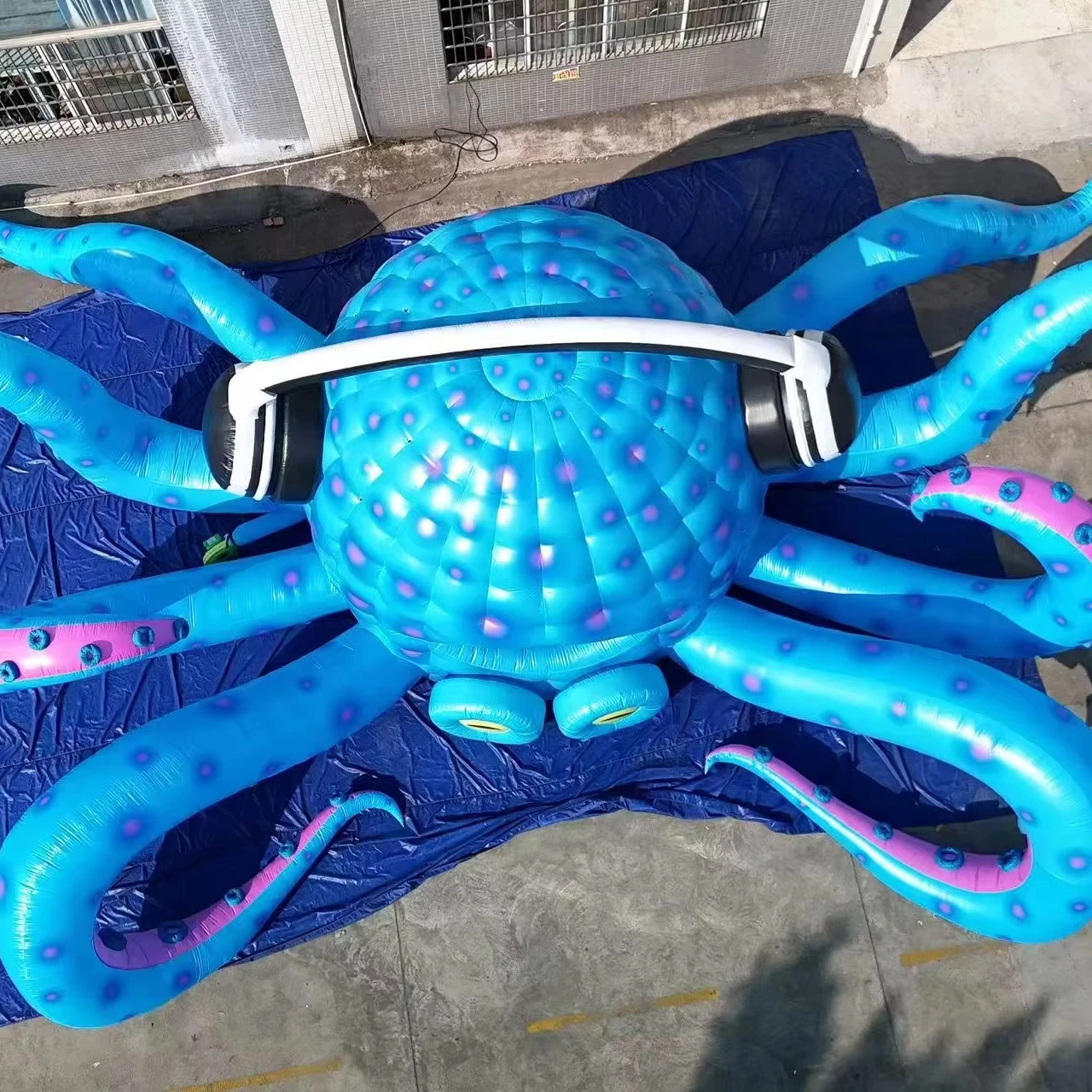 Outdoor Music Festival Decor Inflatable Stage DJ Booth Giant Octopus Tent Background Balloon Nylon Cloth Customized Size Color
Outdoor Music Festival Decor Inflatable Stage DJ Booth Giant Octopus Tent Background Balloon Nylon Cloth Customized Size Color