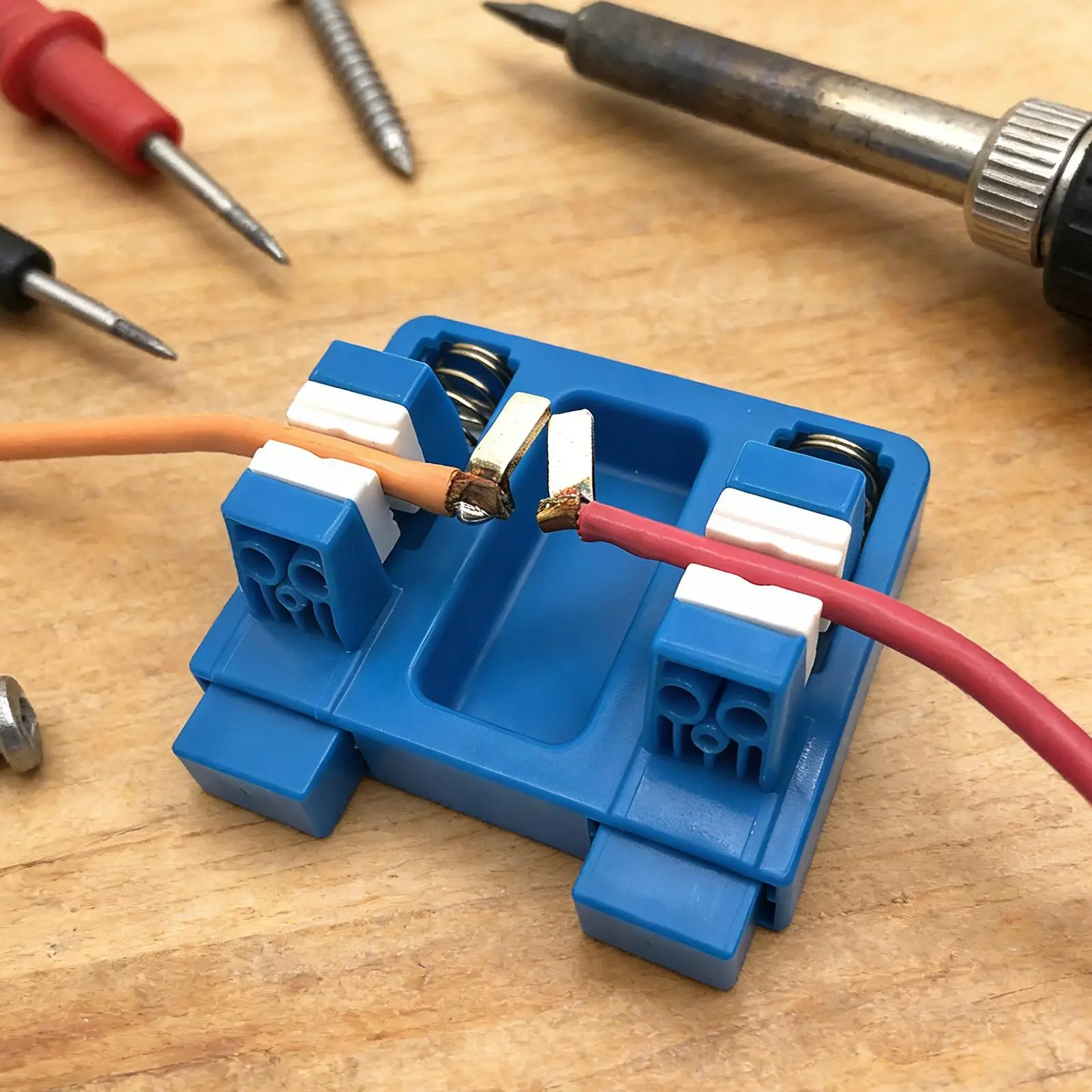 Soldering Stand Adjustable Heat-Resistant Jaw Fixture Soldering Locator Clamp for Stable for Motherboard Electronics MIG TIG
Soldering Stand Adjustable Heat-Resistant Jaw Fixture Soldering Locator Clamp for Stable for Motherboard Electronics MIG TIG