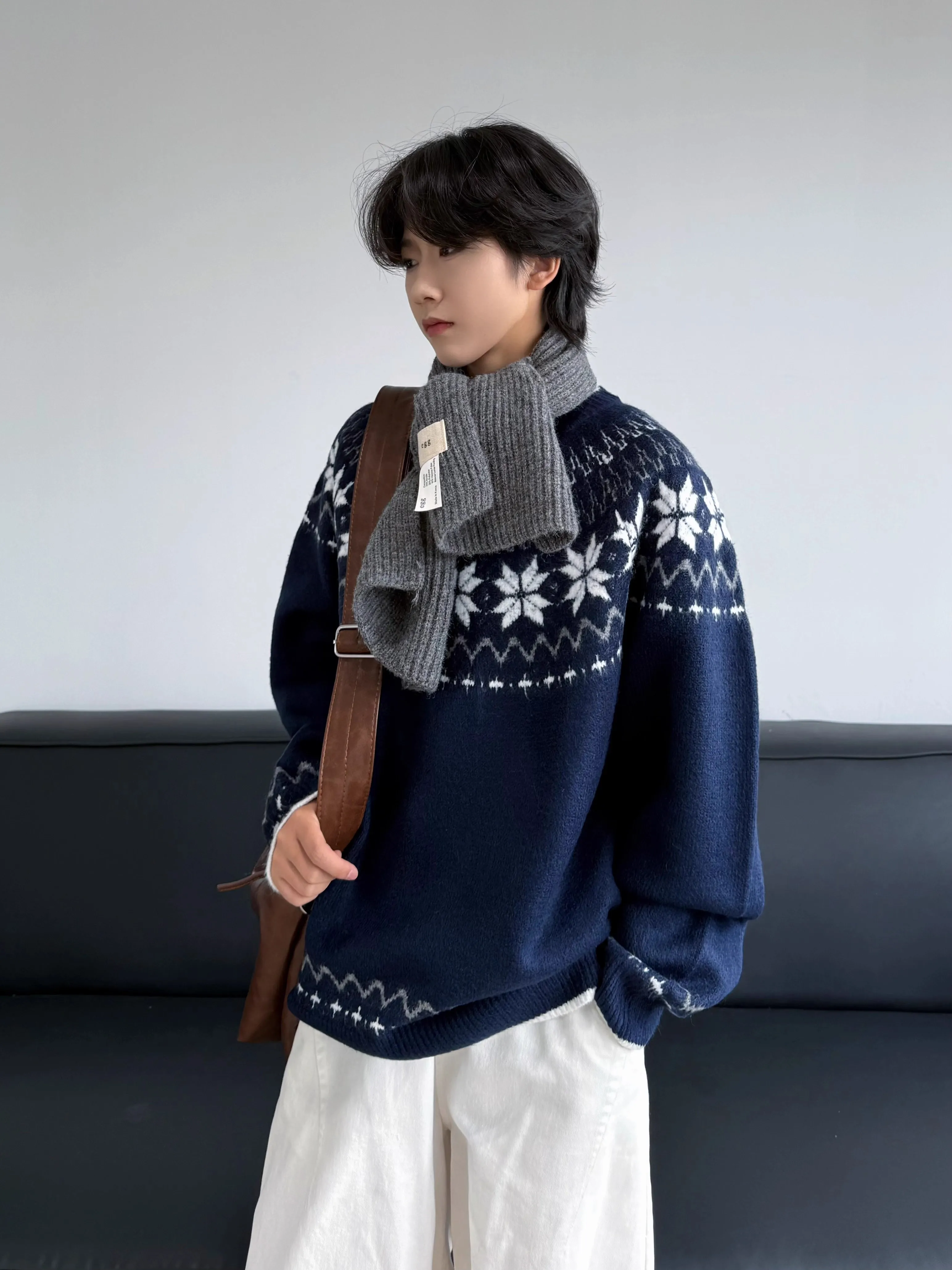 Cleanfit Knitted Sweater Long Sleeve Intarsia Lazy Old Money Style Neutral Autumn Winter Japanese Retro Loose Fit round Neck
Cleanfit Knitted Sweater Long Sleeve Intarsia Lazy Old Money Style Neutral Autumn Winter Japanese Retro Loose Fit round Neck