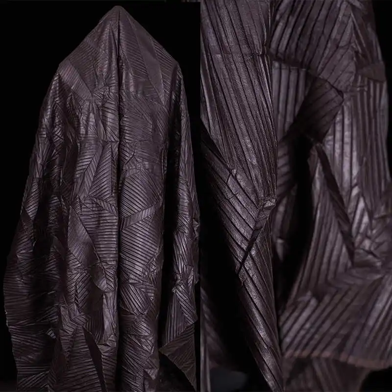 Deep Coffee Color Thin Fabric Organ Louver Pleated Texture Irregular Arrangement Three-dimensional Creative Fashion Show Fabric
Deep Coffee Color Thin Fabric Organ Louver Pleated Texture Irregular Arrangement Three-dimensional Creative Fashion Show Fabric
