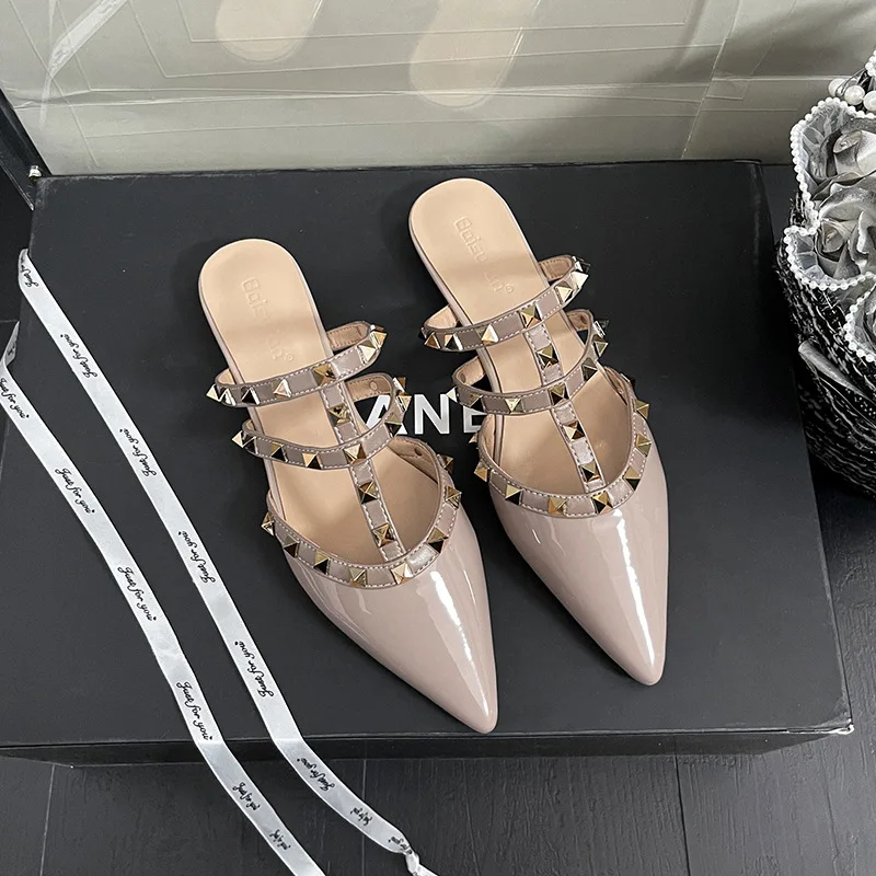 Spring Summer 2026 Women's Flat Bottom Nailhead Toe Covered Slip-On Sandals Casual Style Rubber Outsole EVA Inner Comfort
Spring Summer 2026 Women's Flat Bottom Nailhead Toe Covered Slip-On Sandals Casual Style Rubber Outsole EVA Inner Comfort