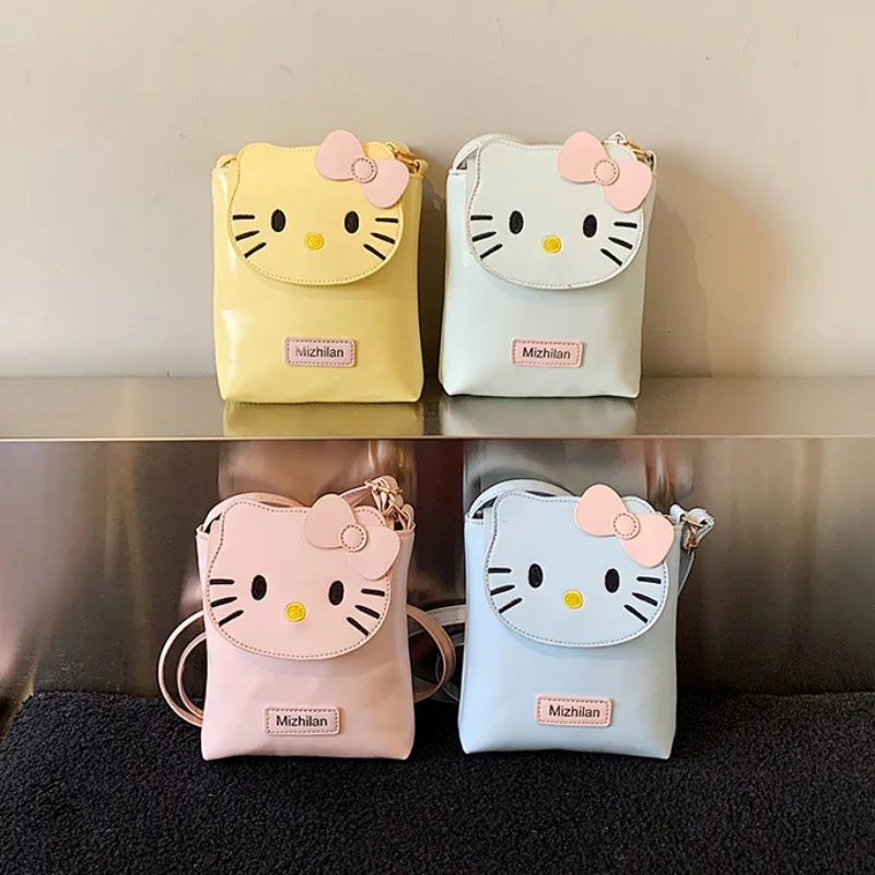 Новая женская сумка через плечо Hello Kitty: модная и высококачественная мини-сумка для хранения, универсальная сумка для телефона с мультяшным дизайном.
Новая женская сумка через плечо Hello Kitty: модная и высококачественная мини-сумка для хранения, универсальная сумка для телефона с мультяшным дизайном.