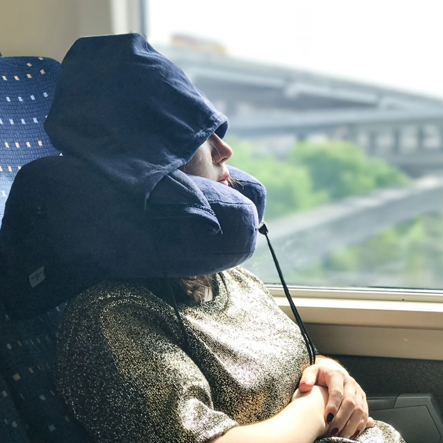 Outdoor Travel Inflatable H-Shape Multi-Functional Cervical Pillow, Compact And Portable, Make Your Journey More Comfortable
Outdoor Travel Inflatable H-Shape Multi-Functional Cervical Pillow, Compact And Portable, Make Your Journey More Comfortable