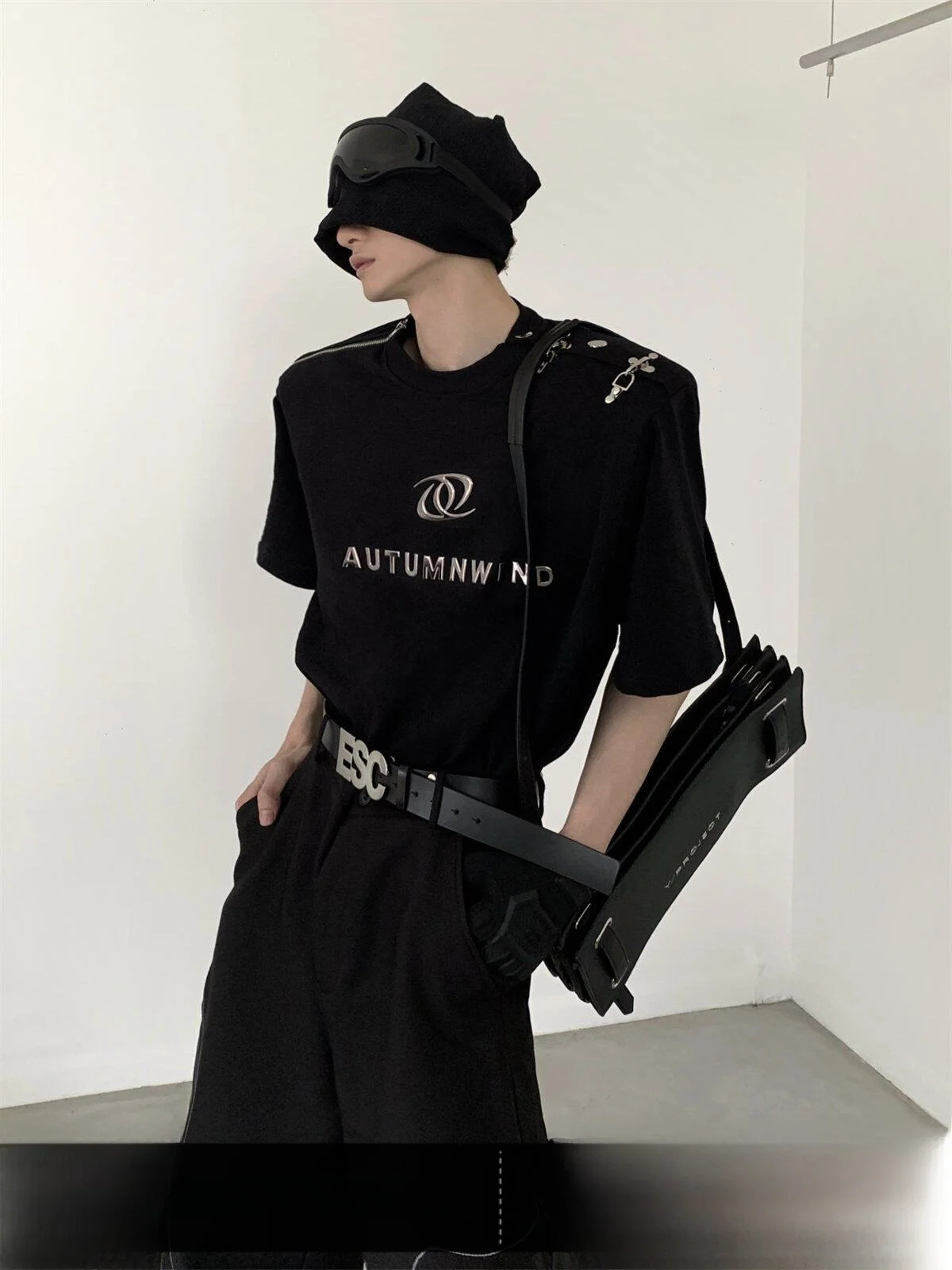 Zipper Metal Design Short Sleeve Men's T-shirt Detachable Shoulder Pads Autumn Mountain Wind Original Casual Cotton Tee
Zipper Metal Design Short Sleeve Men's T-shirt Detachable Shoulder Pads Autumn Mountain Wind Original Casual Cotton Tee