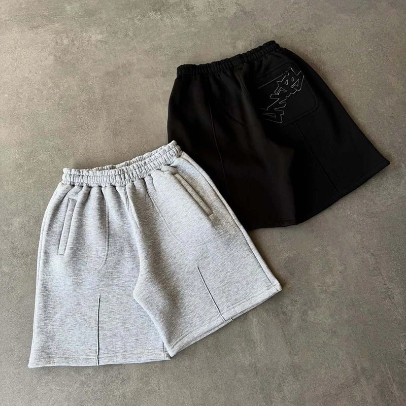 Summer New Men Y2K Shorts Elastic Waist Casual Streetwear Shorts with White Graffiti Print Zipper Pocket Loose Straight Shorts
Summer New Men Y2K Shorts Elastic Waist Casual Streetwear Shorts with White Graffiti Print Zipper Pocket Loose Straight Shorts