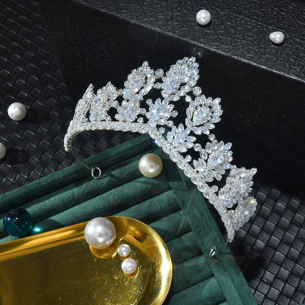 Свадебные диадемы с кубическим цирконием для свадьбы, украшения для волос невесты, аксессуары, королевские короны для женщин, головной убор для выпускного вечера
Свадебные диадемы с кубическим цирконием для свадьбы, украшения для волос невесты, аксессуары, королевские короны для женщин, головной убор для выпускного вечера