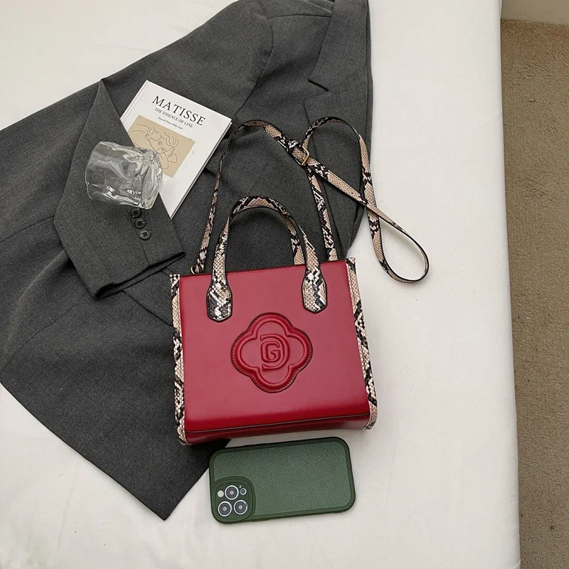 Popular Women Shoulder Bag Genuine Leather Handbag Elegant Classic From Luxury Brand Famous Designer Ladies
Popular Women Shoulder Bag Genuine Leather Handbag Elegant Classic From Luxury Brand Famous Designer Ladies