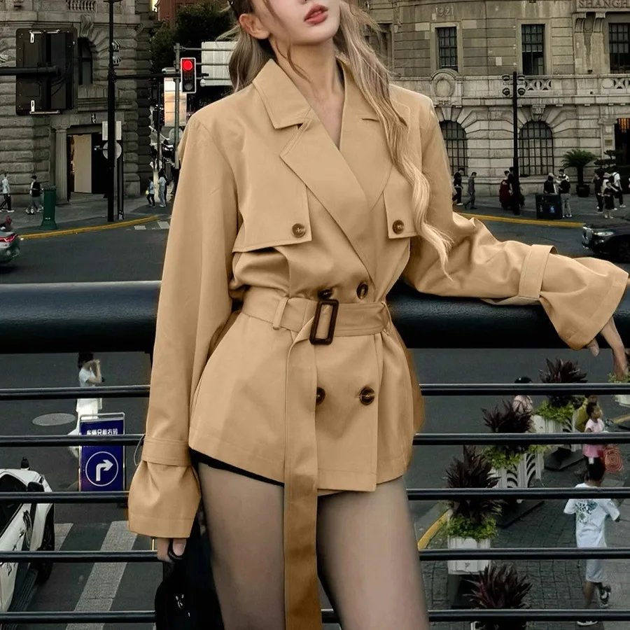 Khaki Petite Trench Coat Women 2025 Spring Autumn New British Style Waist Tie Short Jacket
Khaki Petite Trench Coat Women 2025 Spring Autumn New British Style Waist Tie Short Jacket