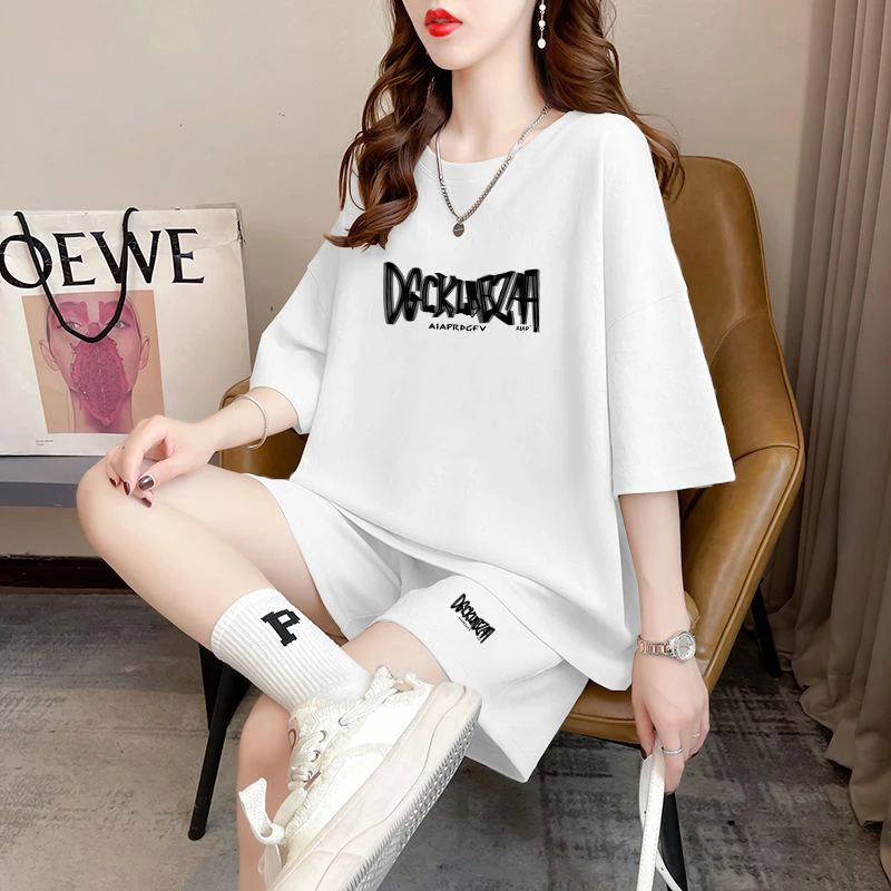 Summer 2026 Women's Casual Loose Short Sleeve Shorts Set Fashionable Youthful Active Two-Piece Ensemble for Students
Summer 2026 Women's Casual Loose Short Sleeve Shorts Set Fashionable Youthful Active Two-Piece Ensemble for Students