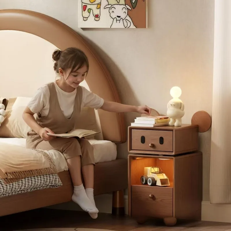 Детская прикроватная тумбочка из орехового дерева с мультяшным дизайном, шкафчик для хранения с ящиками, маленькая тумбочка для спальни
Детская прикроватная тумбочка из орехового дерева с мультяшным дизайном, шкафчик для хранения с ящиками, маленькая тумбочка для спальни