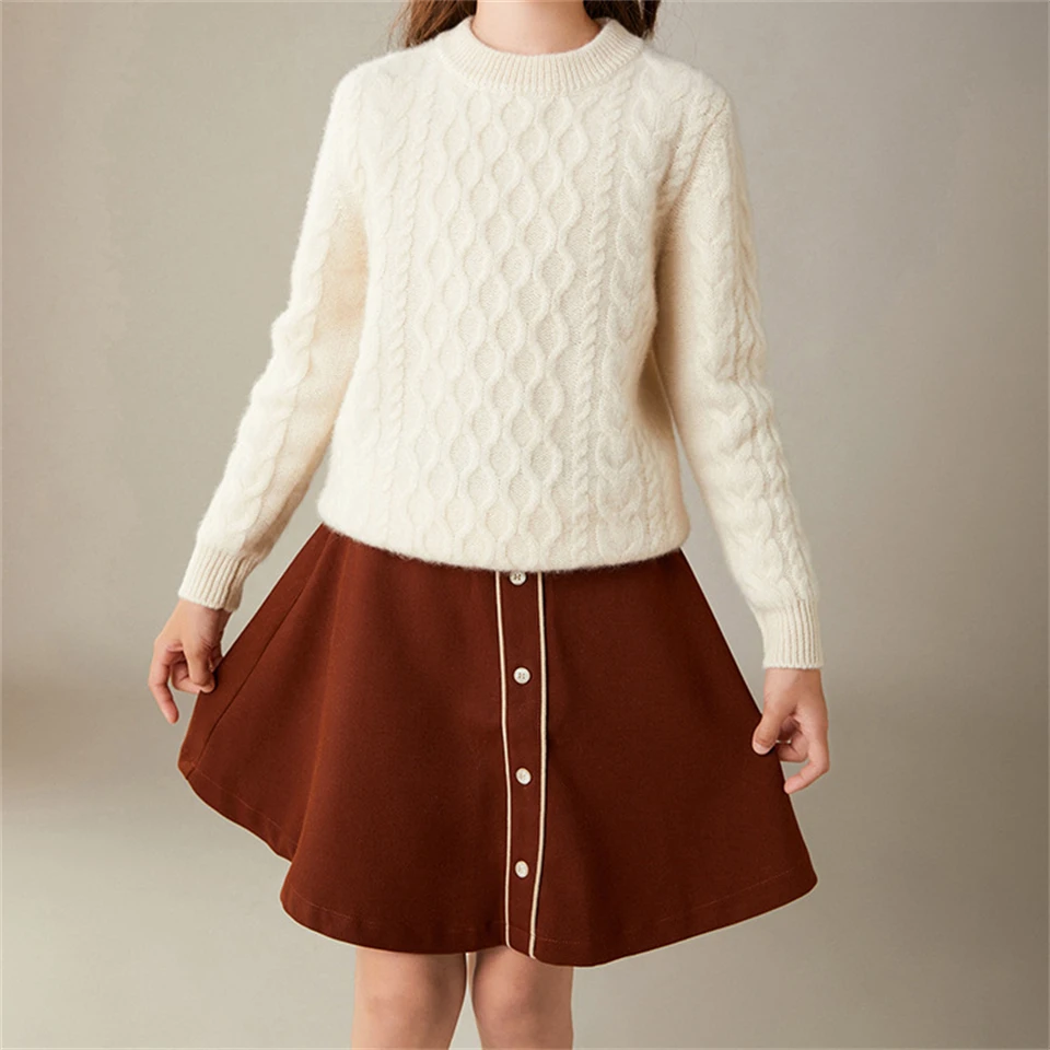 High end heavy industry thickened pure wool sweater for boys and girls flower pullover base sweater girls' solid color sweater
High end heavy industry thickened pure wool sweater for boys and girls flower pullover base sweater girls' solid color sweater