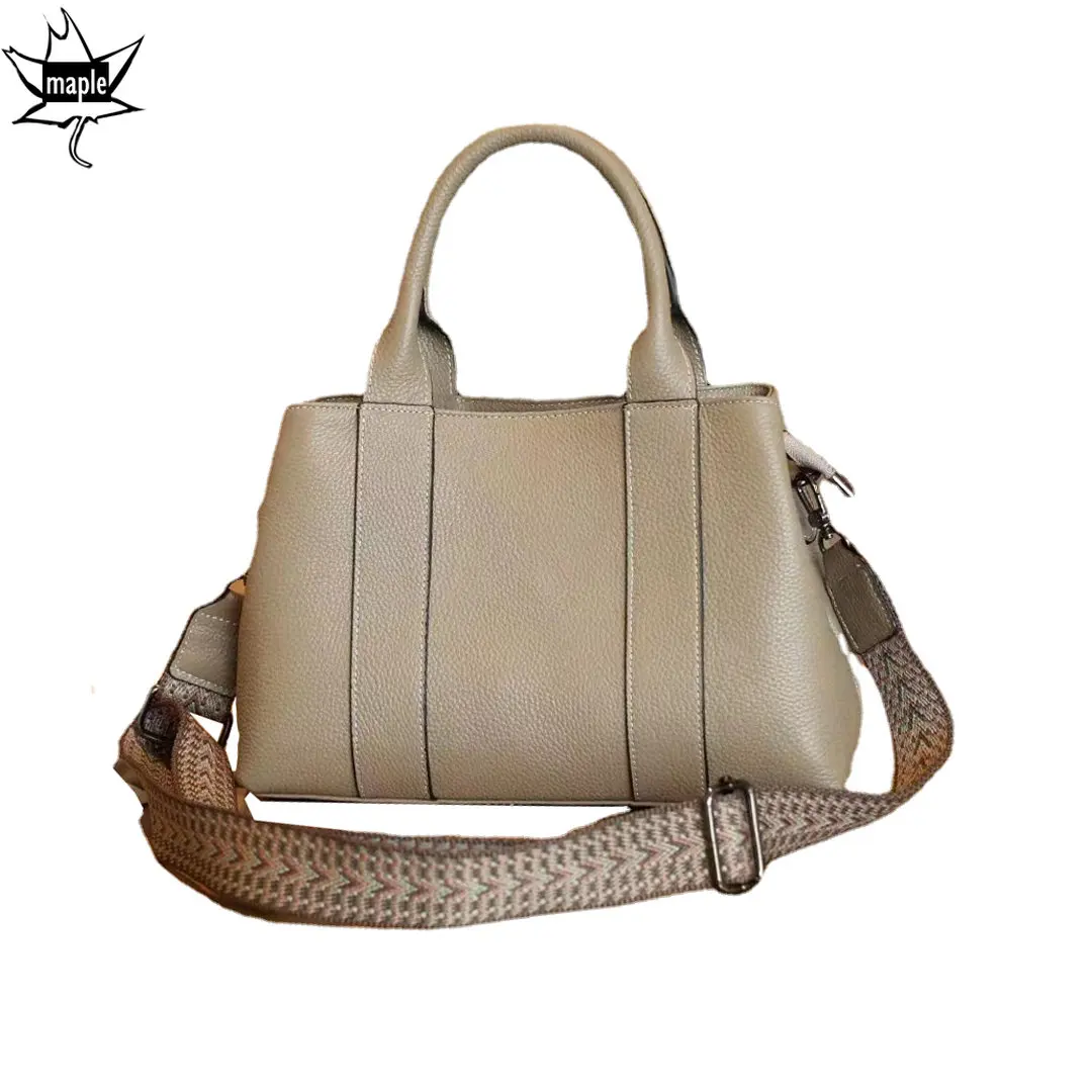 Fashion Design Knitting Wide 2 Straps Green Totes 2022 Winter Large Capacity Women's Handbag 100% Cowhide Leather Shoulder Bag
Fashion Design Knitting Wide 2 Straps Green Totes 2022 Winter Large Capacity Women's Handbag 100% Cowhide Leather Shoulder Bag