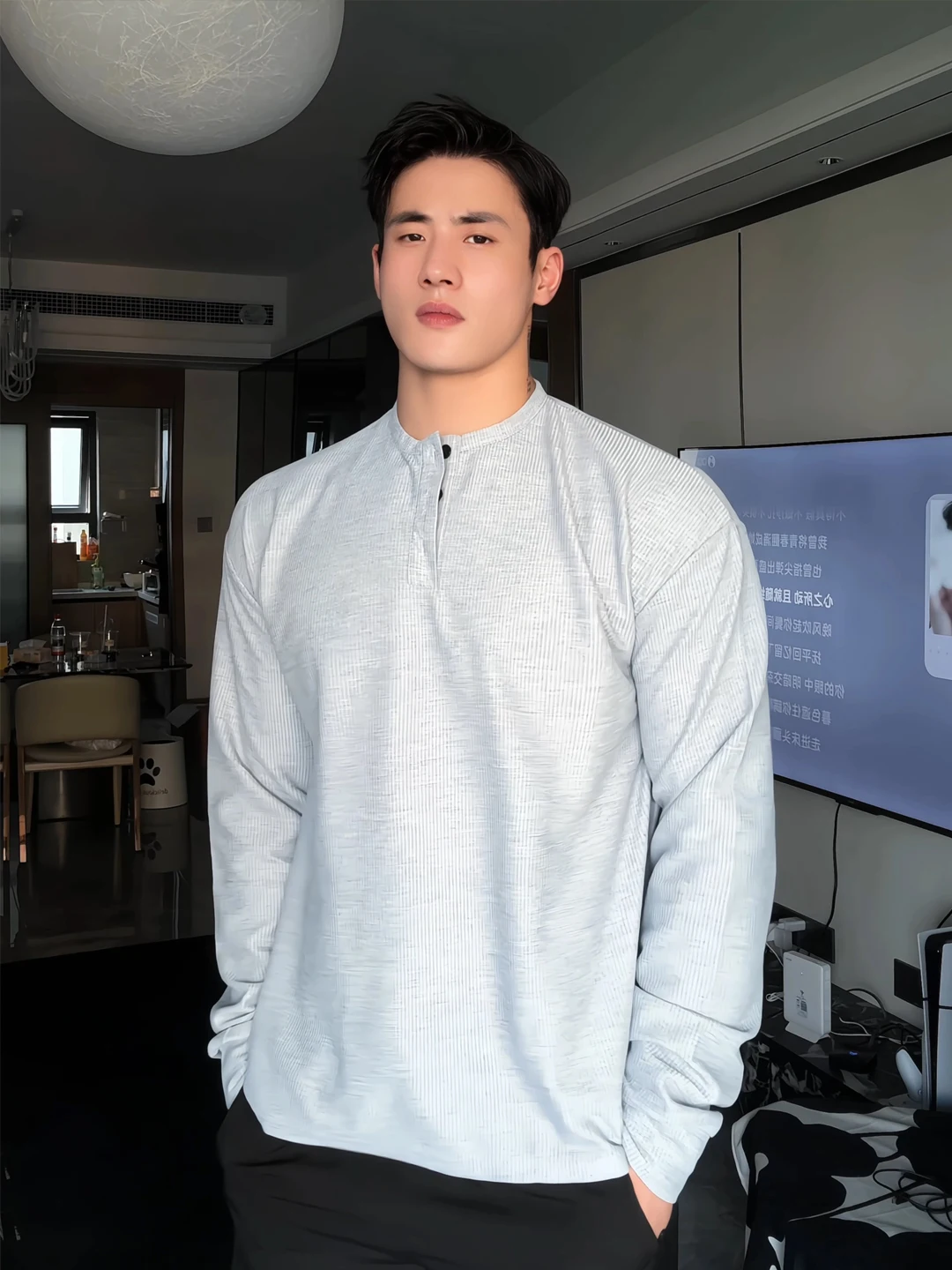 Мужская футболка с воротником-стойкой и эффектом увеличения плеч, повседневная базовая одежда премиум-класса
Мужская футболка с воротником-стойкой и эффектом увеличения плеч, повседневная базовая одежда премиум-класса