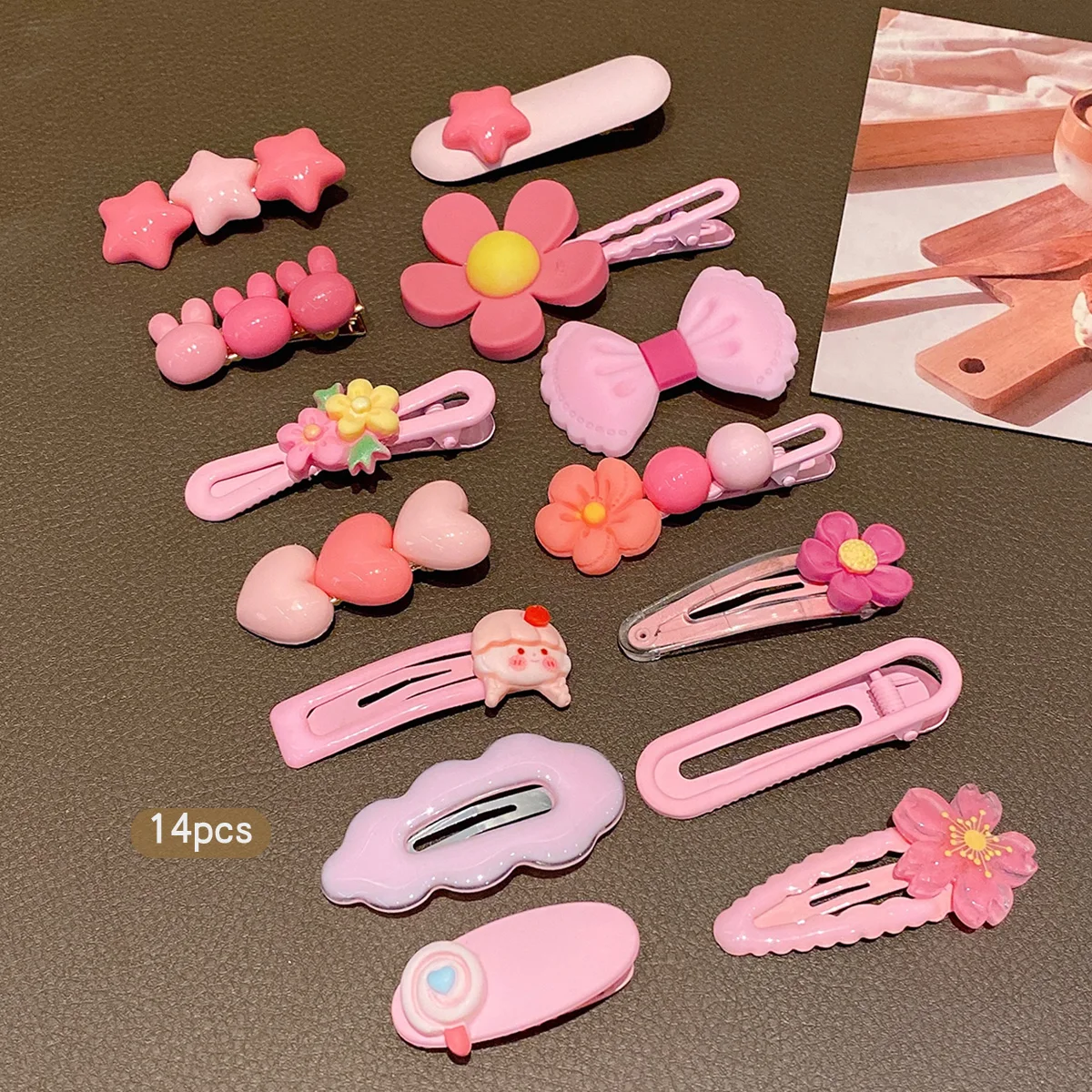 14 pink cartoon cute Korean style hair clips, sweet and fashionable hair accessories suitable for daily use
14 pink cartoon cute Korean style hair clips, sweet and fashionable hair accessories suitable for daily use