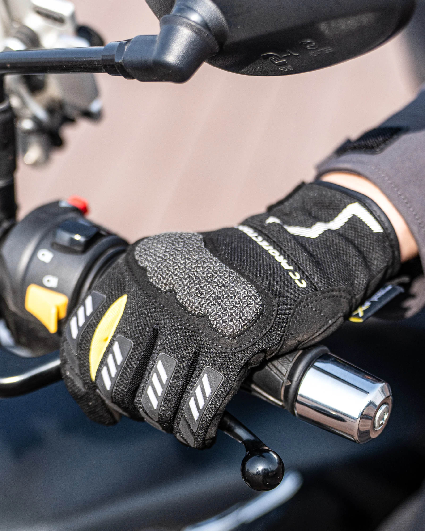 CC PROTECTORS G102 Motorbike Riding Gloves Dupont Kevlar XRD Shock Pads Breathable Touch Screen Adjustable Strap S-2XL
CC PROTECTORS G102 Motorbike Riding Gloves Dupont Kevlar XRD Shock Pads Breathable Touch Screen Adjustable Strap S-2XL