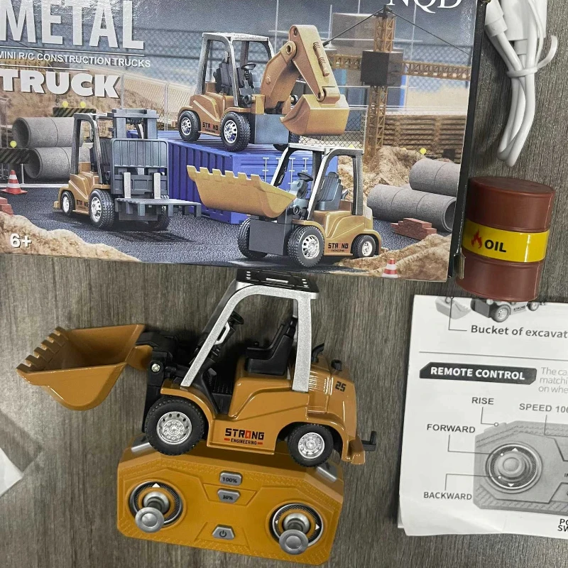 1/64 масштаб с дистанционным управлением, вилочный погрузчик из сплава, бульдозер, мини-инженерная машина, радиоуправляемая модель автомобиля, игрушка для мальчиков, настольная коллекция
1/64 масштаб с дистанционным управлением, вилочный погрузчик из сплава, бульдозер, мини-инженерная машина, радиоуправляемая модель автомобиля, игрушка для мальчиков, настольная коллекция