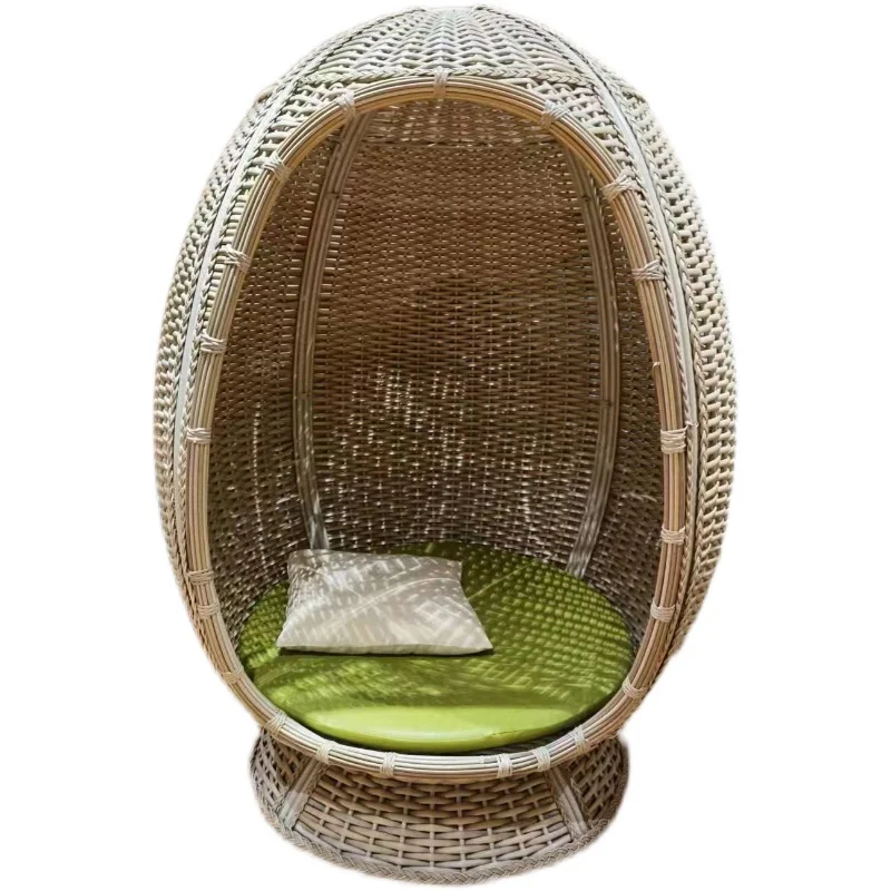 Подвесное кресло-гнездо из ротанга
Подвесное кресло-гнездо из ротанга