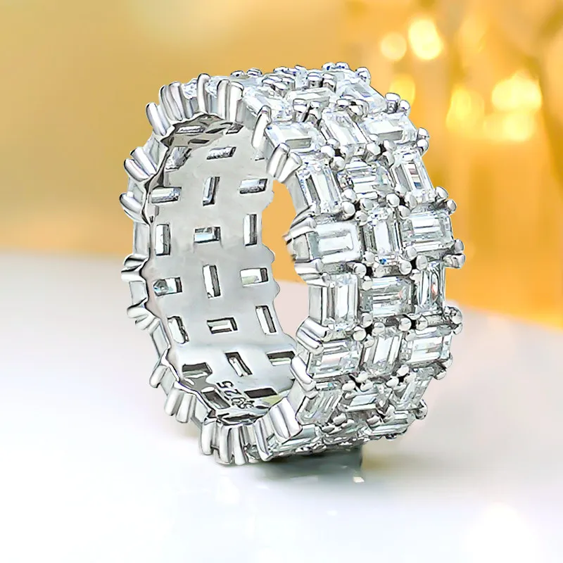 925 sterling silver ring, emerald cut zircon ring, fashionable, light luxury, simple inlaid temperament, niche design jewelry
925 sterling silver ring, emerald cut zircon ring, fashionable, light luxury, simple inlaid temperament, niche design jewelry