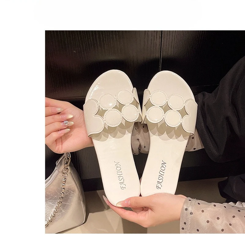 Summer Designer Fashion Women's Shoes Flat Comfortable Slippers 2026 New Sandals Gold Outdoor Beach Shoes Zapatos De Mujer
Summer Designer Fashion Women's Shoes Flat Comfortable Slippers 2026 New Sandals Gold Outdoor Beach Shoes Zapatos De Mujer