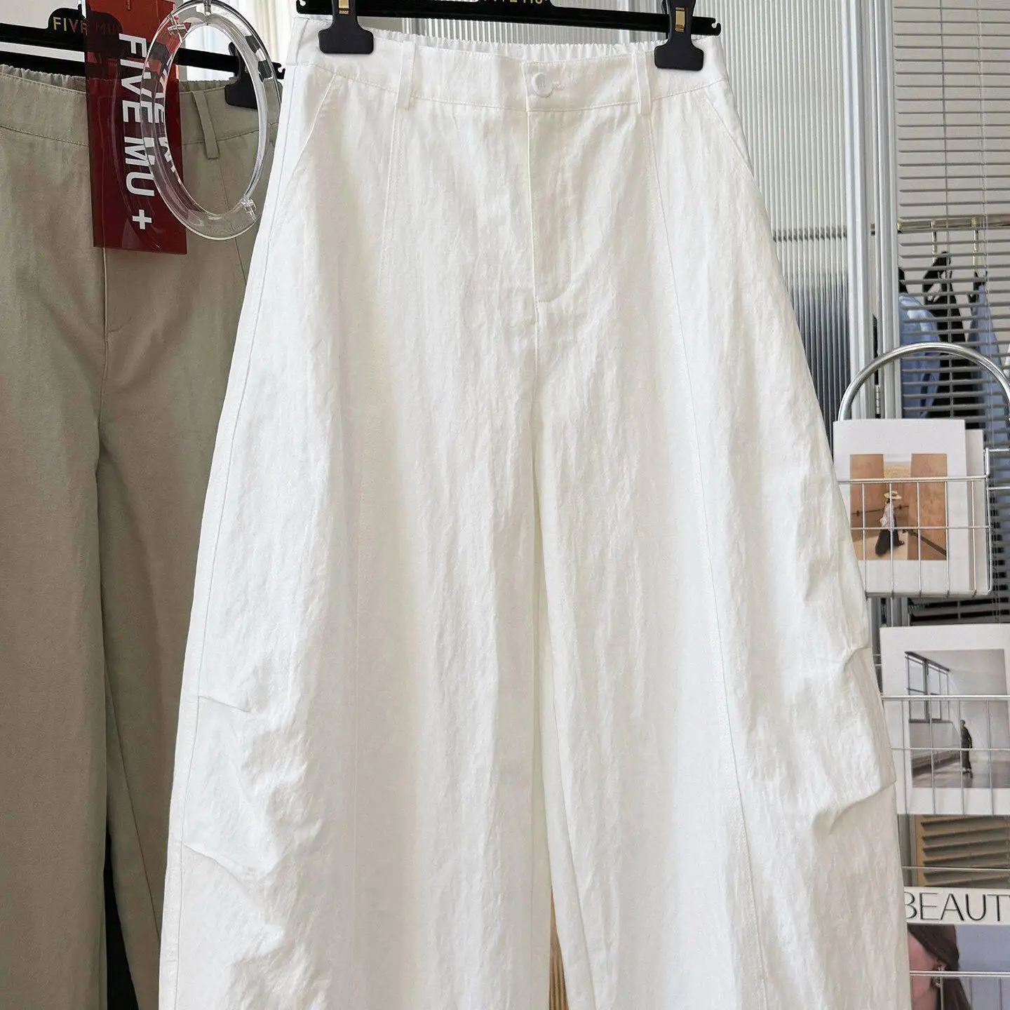 Loose Casual Men's Workwear Summer Pants Double Pleat Design Breathable Polyester Fiber Comfortable Loose Fit Long Trousers
Loose Casual Men's Workwear Summer Pants Double Pleat Design Breathable Polyester Fiber Comfortable Loose Fit Long Trousers