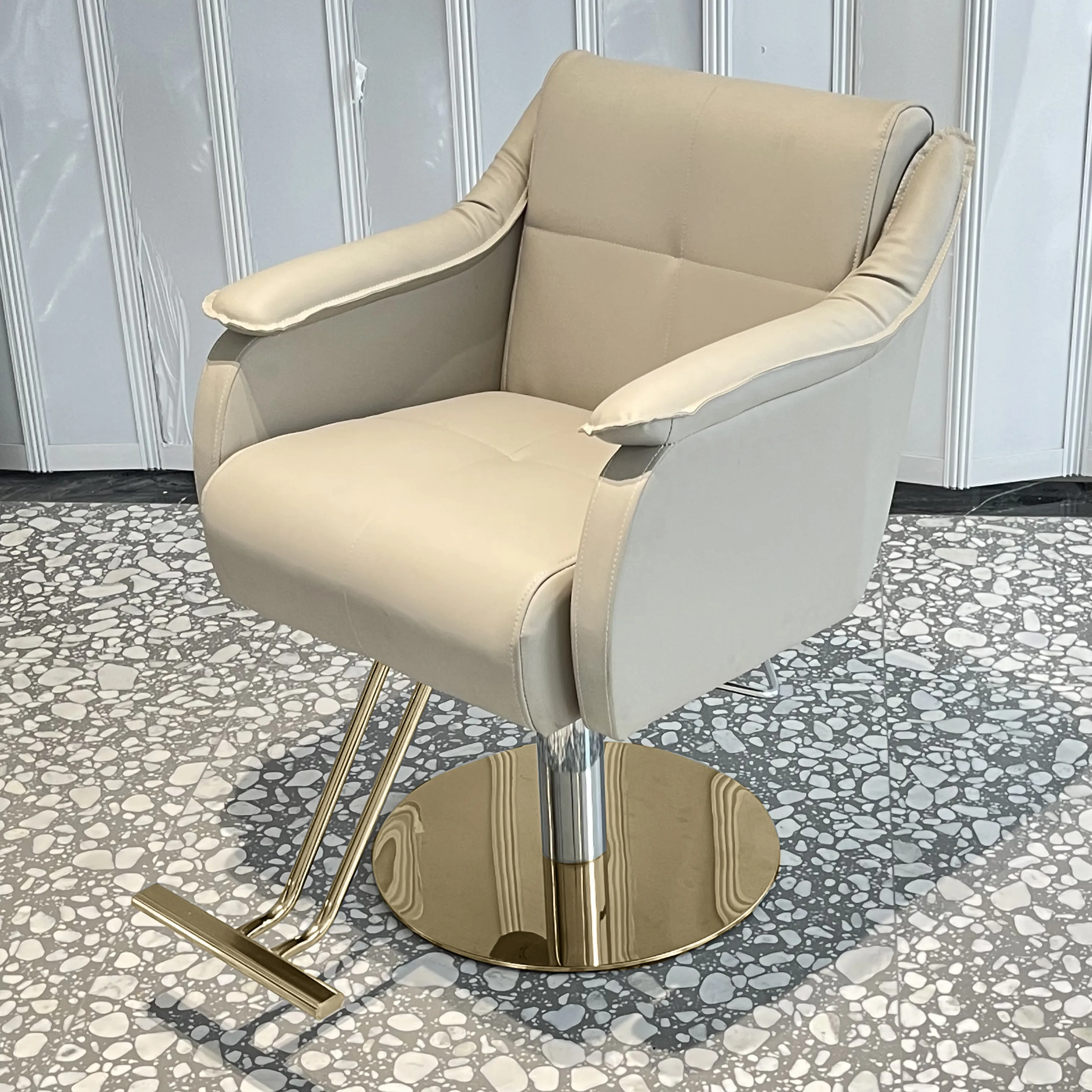 Round Chair Aesthetic Owl Rotating Stool Cosmetic Barber Armchair Salon Swivel Hairdressing Iron Vintage Barten Beauty Furniture
Round Chair Aesthetic Owl Rotating Stool Cosmetic Barber Armchair Salon Swivel Hairdressing Iron Vintage Barten Beauty Furniture