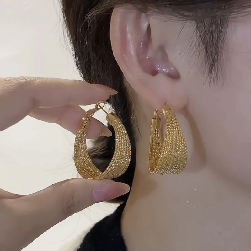 New Fashion Trend Unique Design Elegant Delicate Retro Exaggerated Multilayer Stud Earrings Women Jewelry Party Gifts Wholesale
New Fashion Trend Unique Design Elegant Delicate Retro Exaggerated Multilayer Stud Earrings Women Jewelry Party Gifts Wholesale