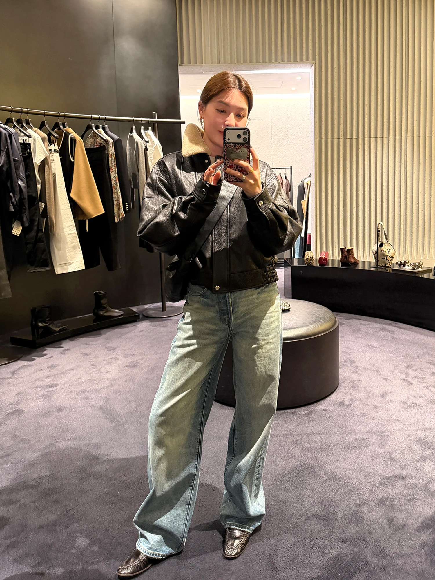 Retro Stained Loose Fit Blue Jeans Women's Straight Leg Cotton Denim Pants Korean Style Autumn Winter Casual High Waist
Retro Stained Loose Fit Blue Jeans Women's Straight Leg Cotton Denim Pants Korean Style Autumn Winter Casual High Waist