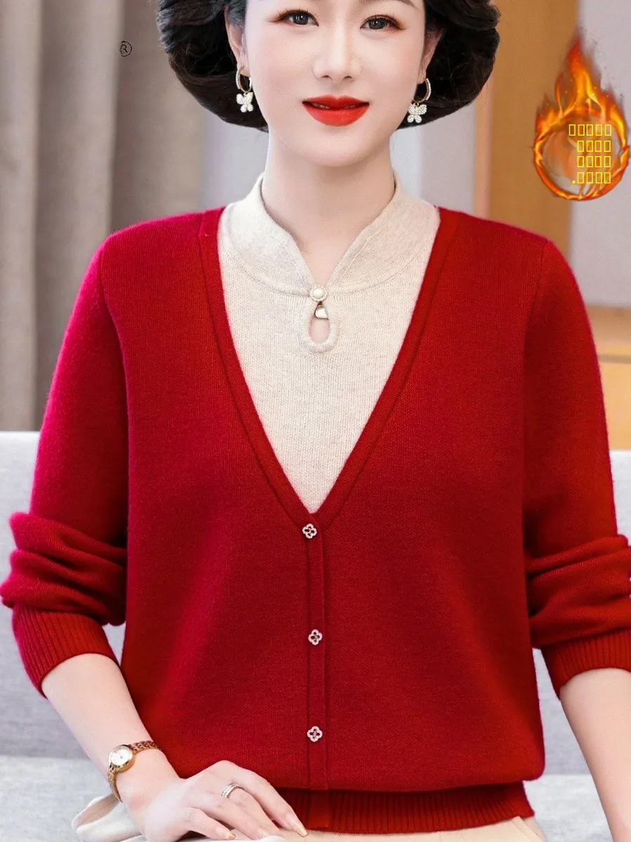 Красный вязаный свитер с меховой подкладкой для женщин среднего возраста, теплая повседневная одежда, мода к Китайскому Новому году
Красный вязаный свитер с меховой подкладкой для женщин среднего возраста, теплая повседневная одежда, мода к Китайскому Новому году