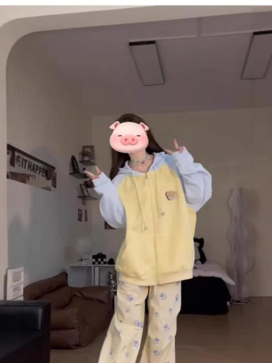 Весенне-осенняя толстовка-худи Bear Stier 2024 для женщин, модная, маленького размера, с контрастными вставками на плечах и рукавах, топ-худи
Весенне-осенняя толстовка-худи Bear Stier 2024 для женщин, модная, маленького размера, с контрастными вставками на плечах и рукавах, топ-худи